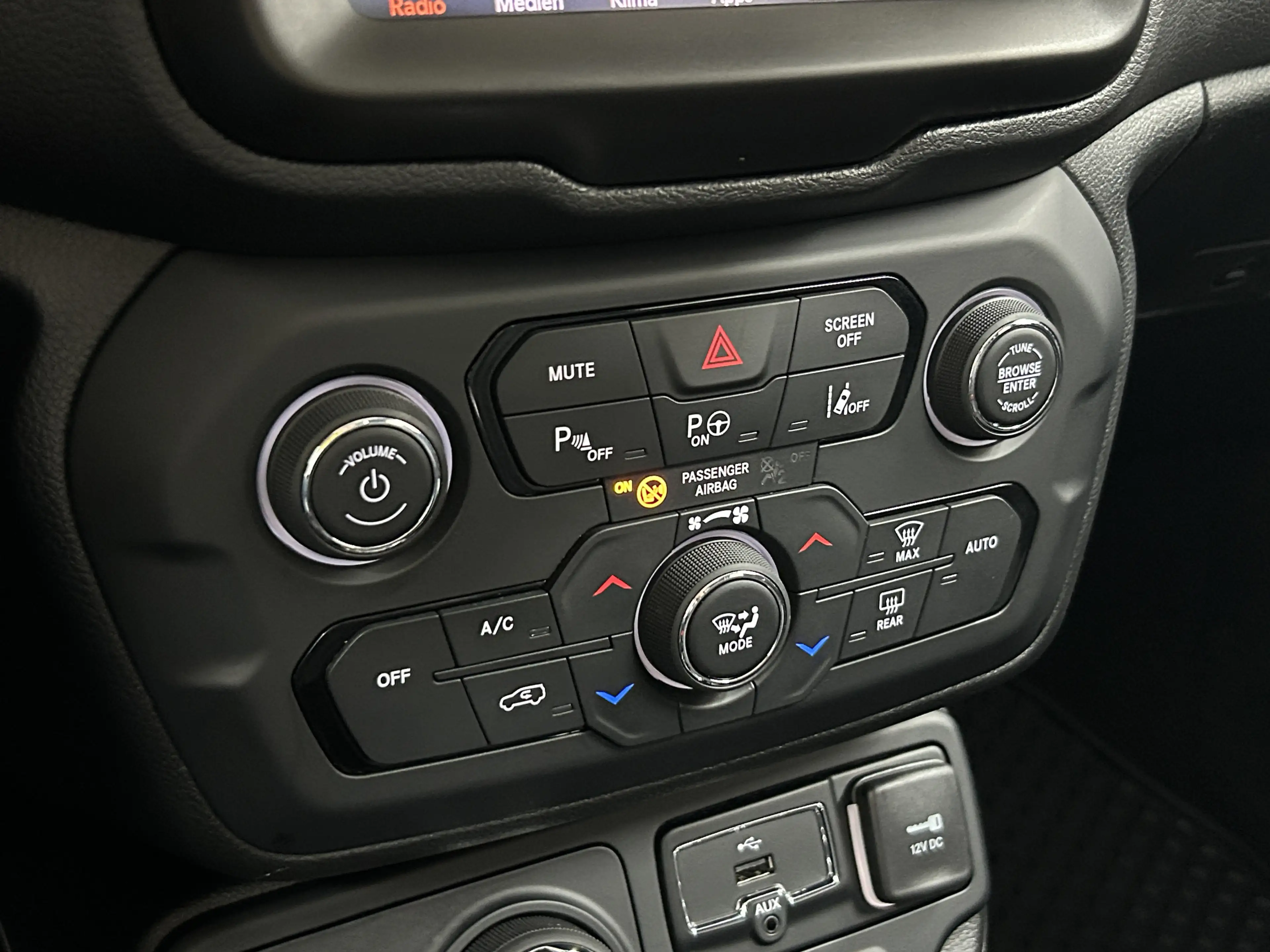 Jeep Renegade S Plug-In-Hybrid 4xe+Pano+Matrix+Leder — photo 14