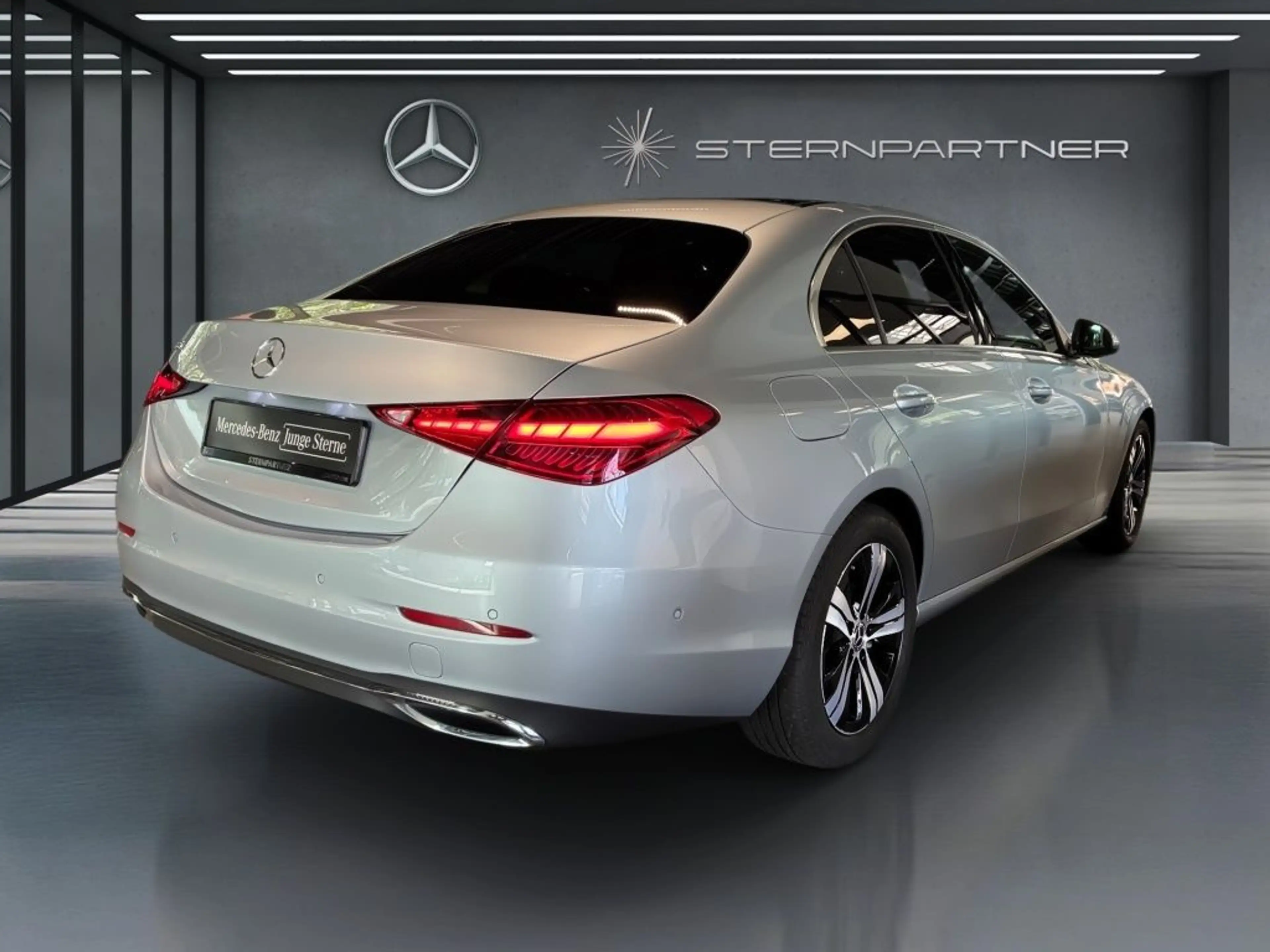 Mercedes-Benz C 180 Avantgarde - Panorama - AHK - 360 Kamera — photo 12