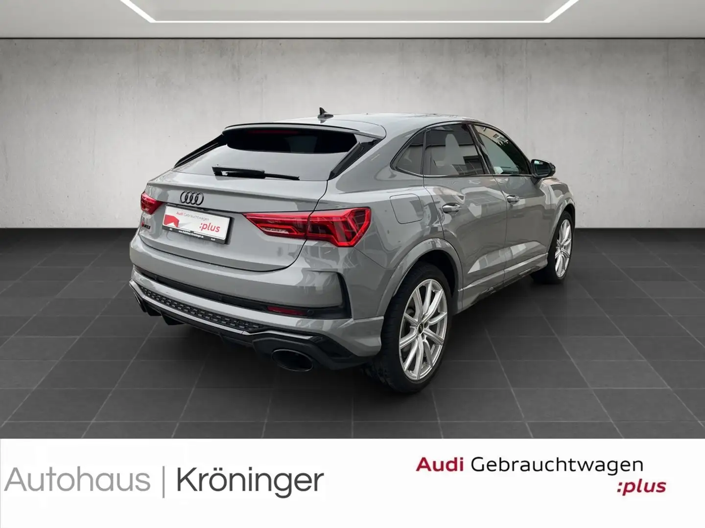 Audi RS Q3 Sportback 2.5 TFSI quattro AHK Matrix Pano Grau - 2