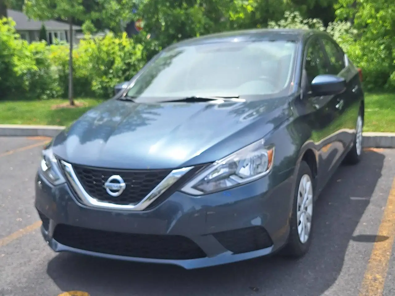 Nissan Sentra fotografie Nissan Sentra