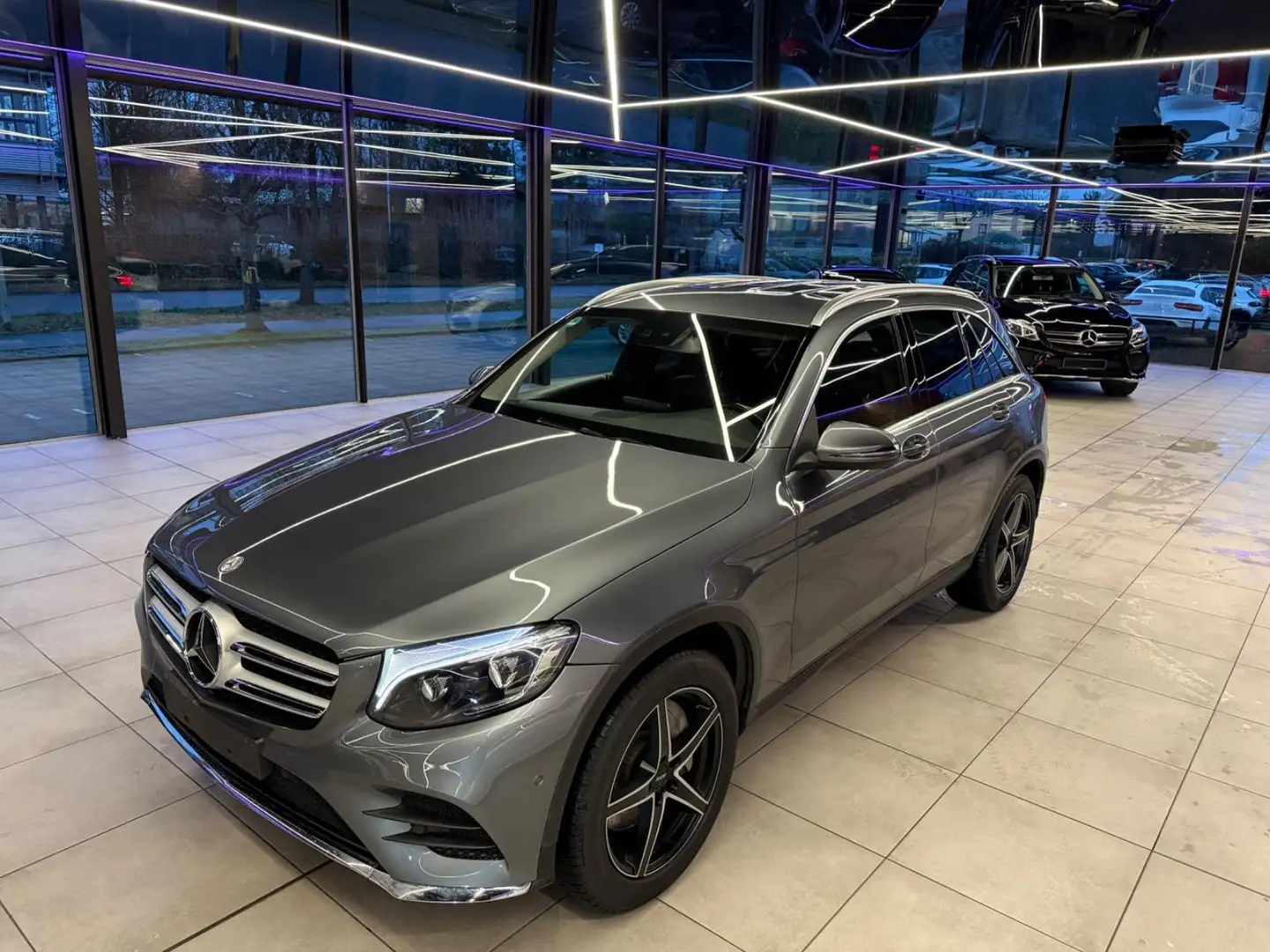 Mercedes-Benz GLC 250 *AMG LINE*AMBIENTE*E-SITZE*SCHECKHEFT* Grau - 2