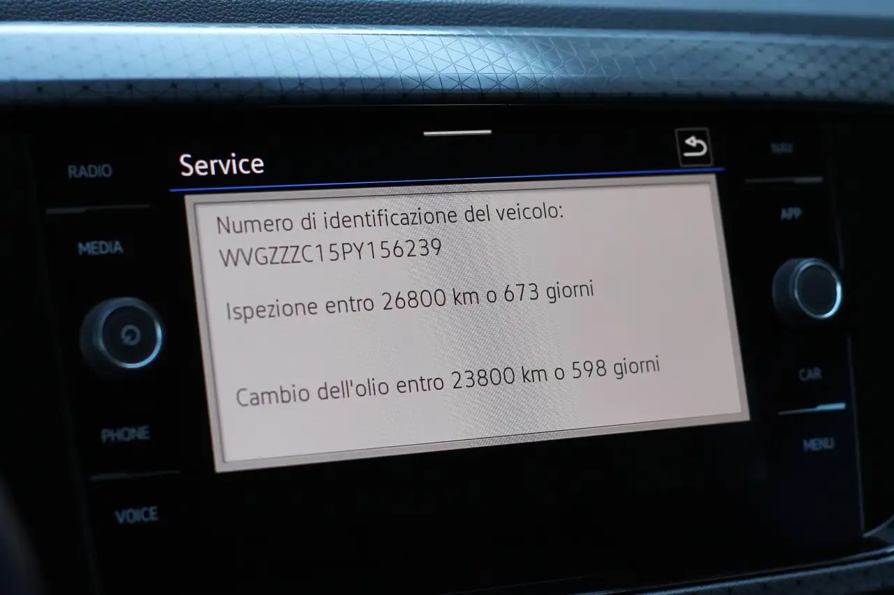 Volkswagen T-Cross 1.0 tsi Advanced 110cv dsg 18