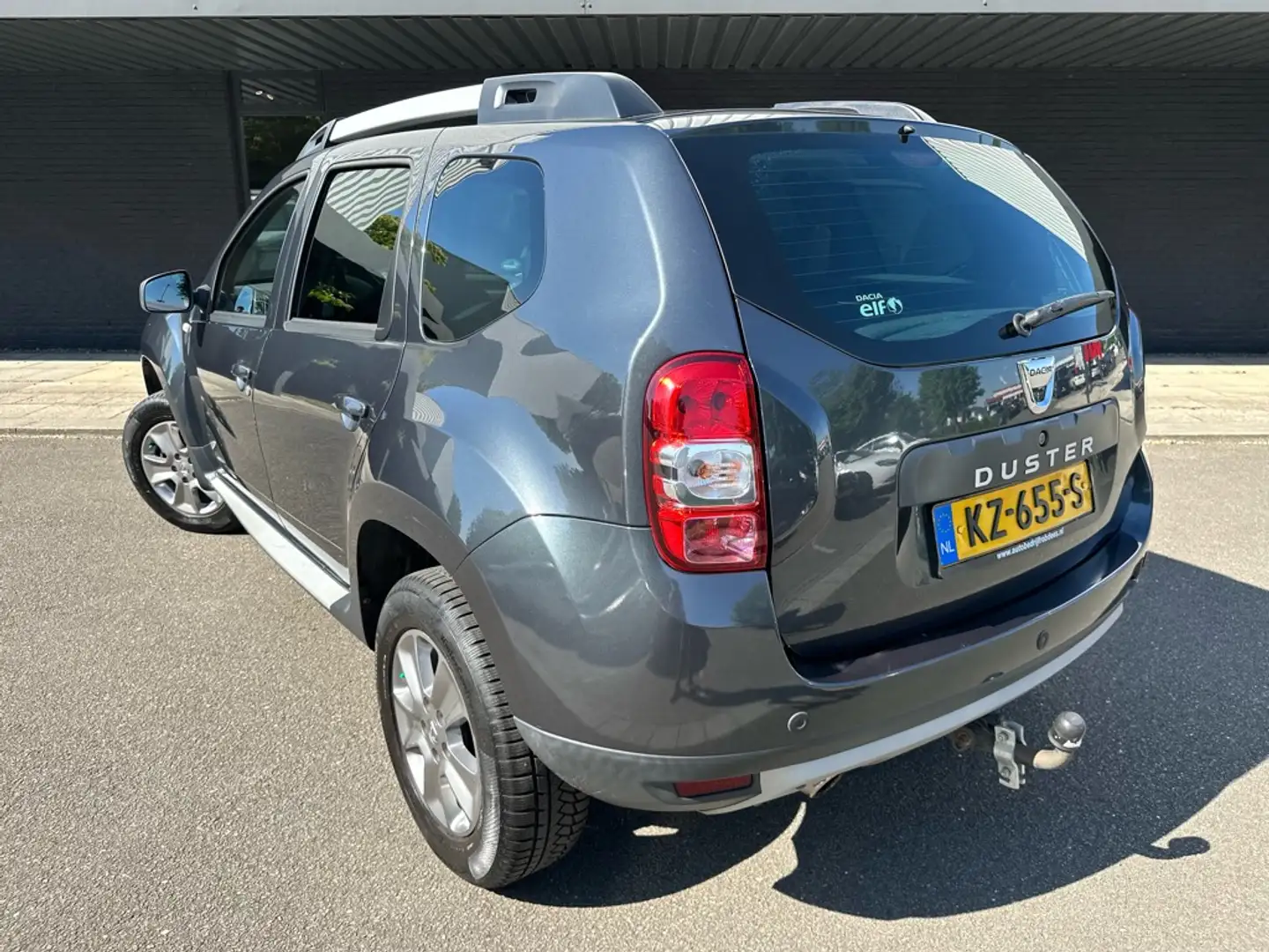 Dacia Duster 1.2 TCe 4x2 Prestige // Schermradio // trekhaak // Gris - 2