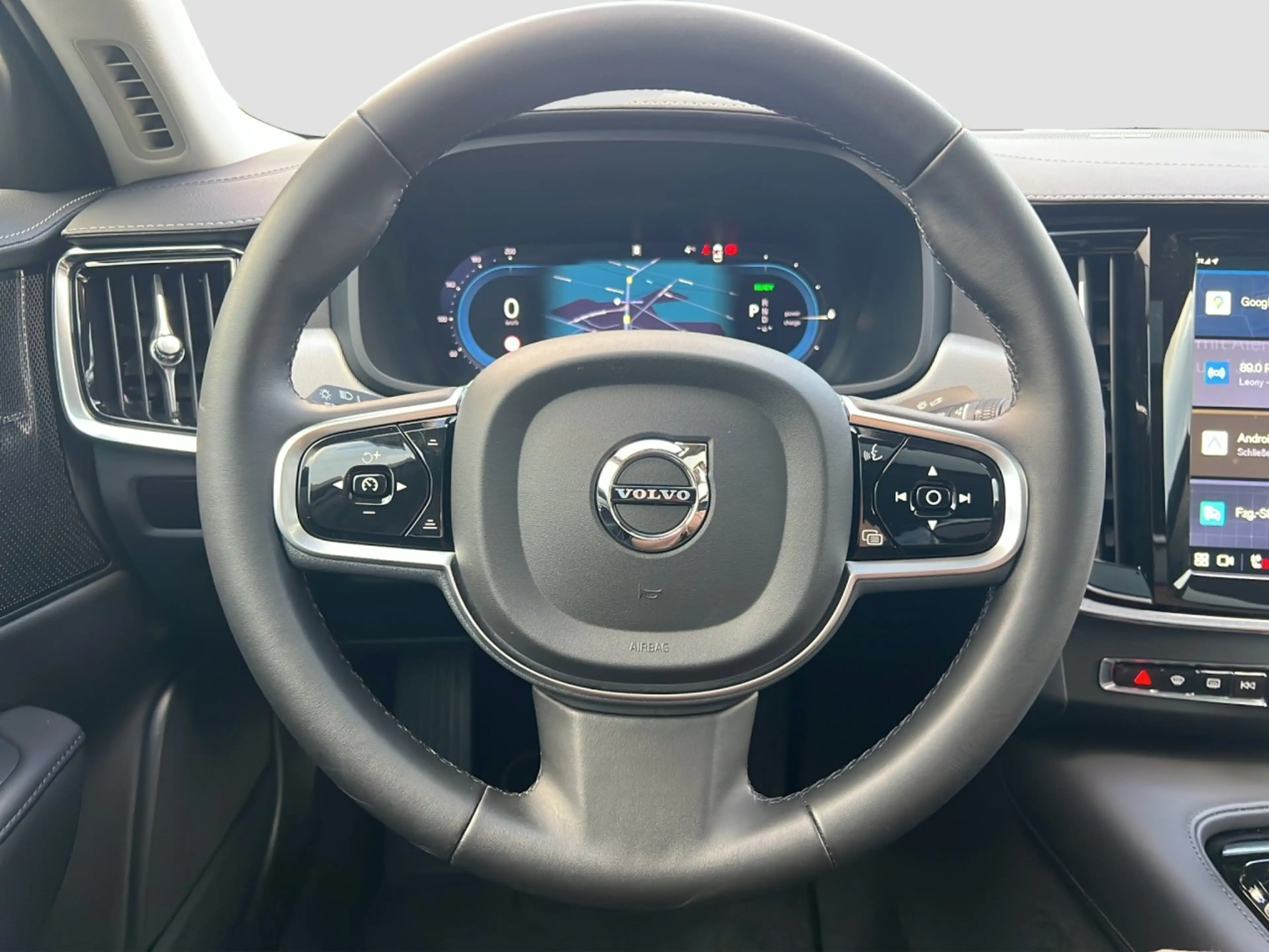 Volvo S90 T8 Ultimate Dark Plug-In Hybrid/Four-C/360K Klima — photo 7