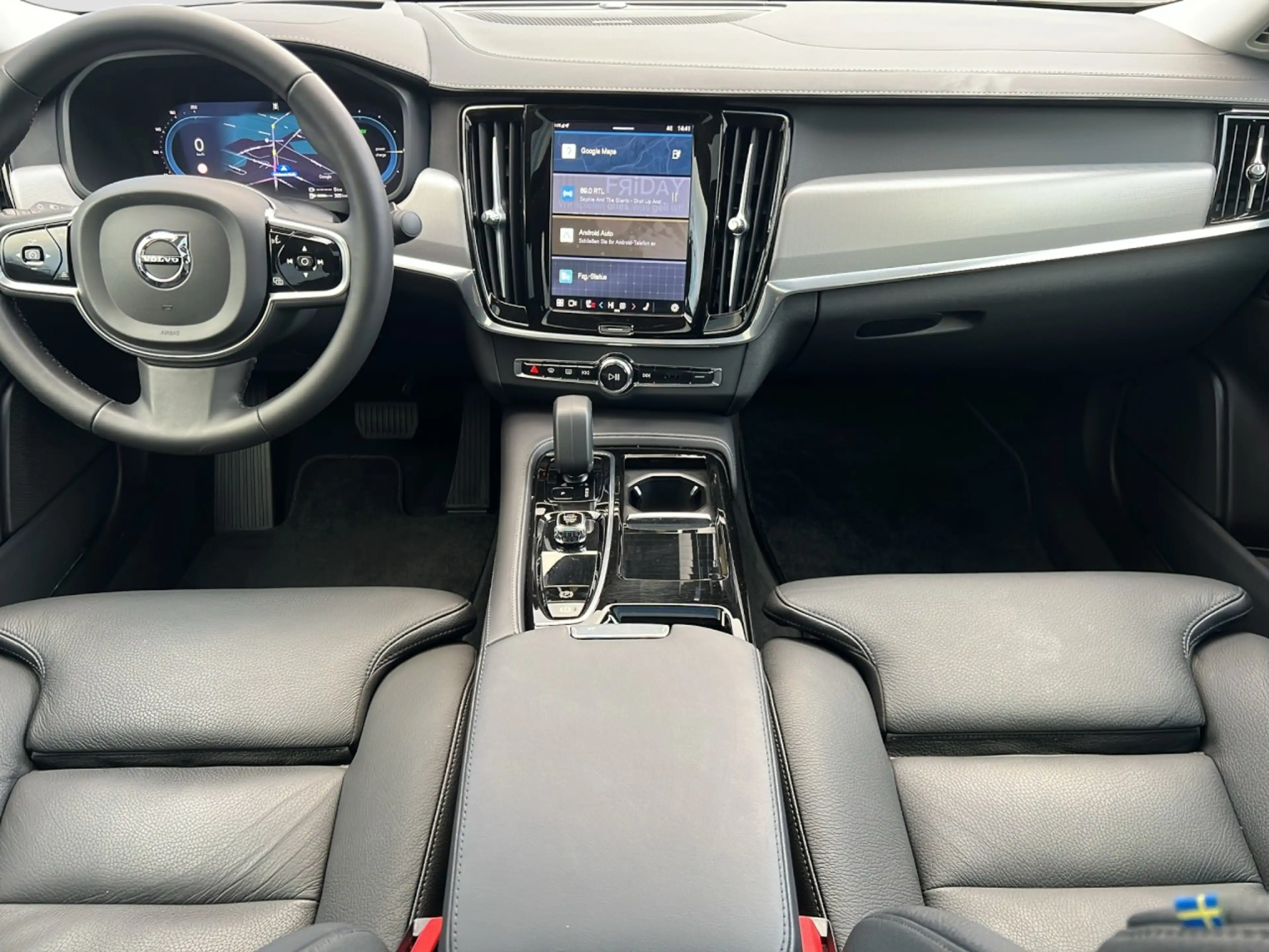 Volvo S90 T8 Ultimate Dark Plug-In Hybrid/Four-C/360K Klima — photo 10