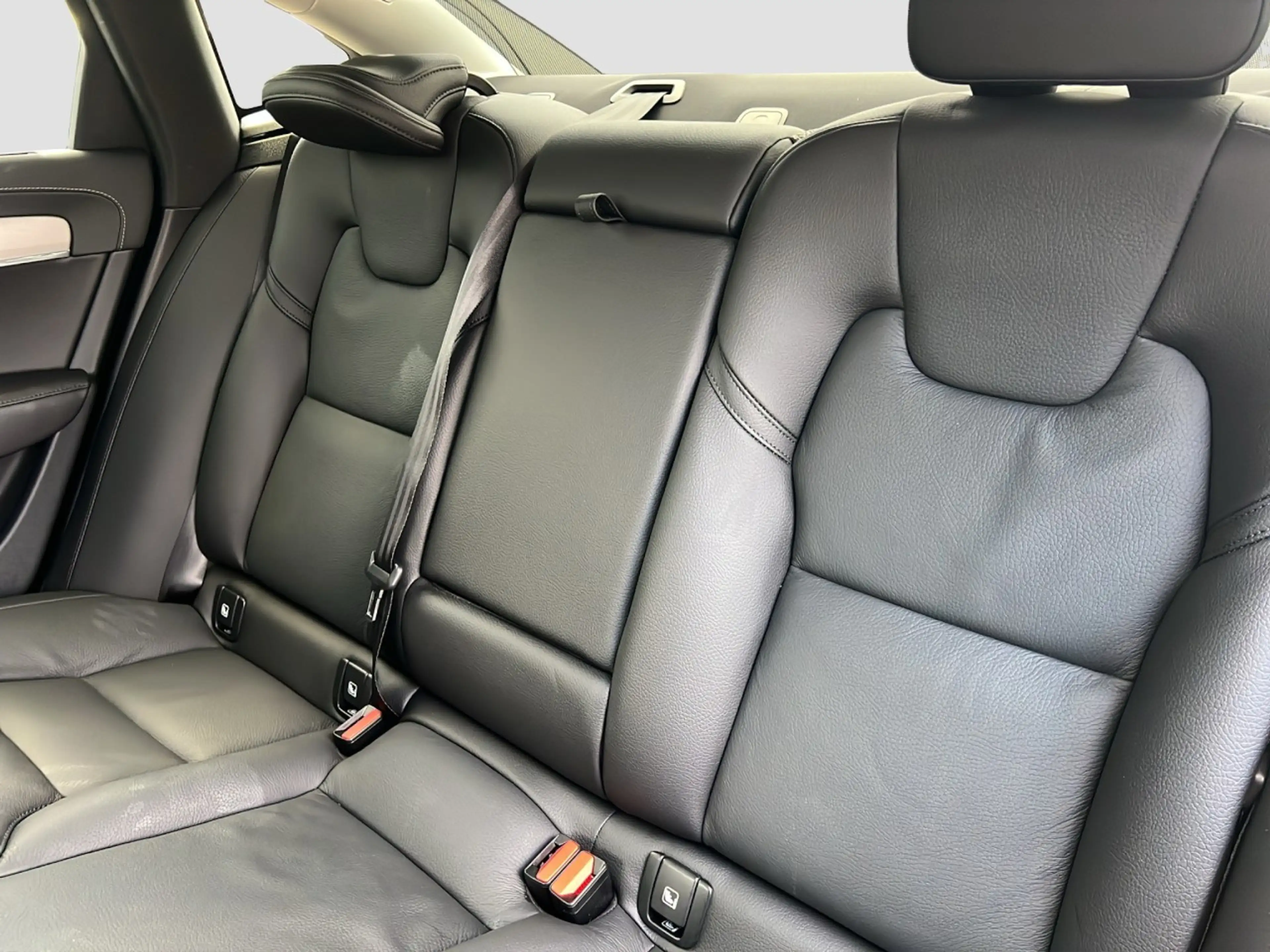 Volvo S90 T8 Ultimate Dark Plug-In Hybrid/Four-C/360K Klima — photo 14