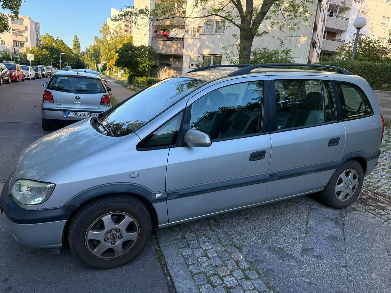 Opel Zafira 1.8 16V Edition 2000, foto 2