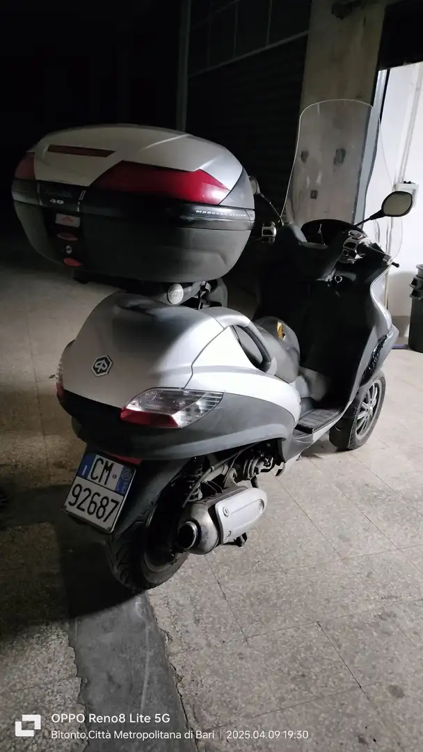 Piaggio MP3 125 Grey - 1