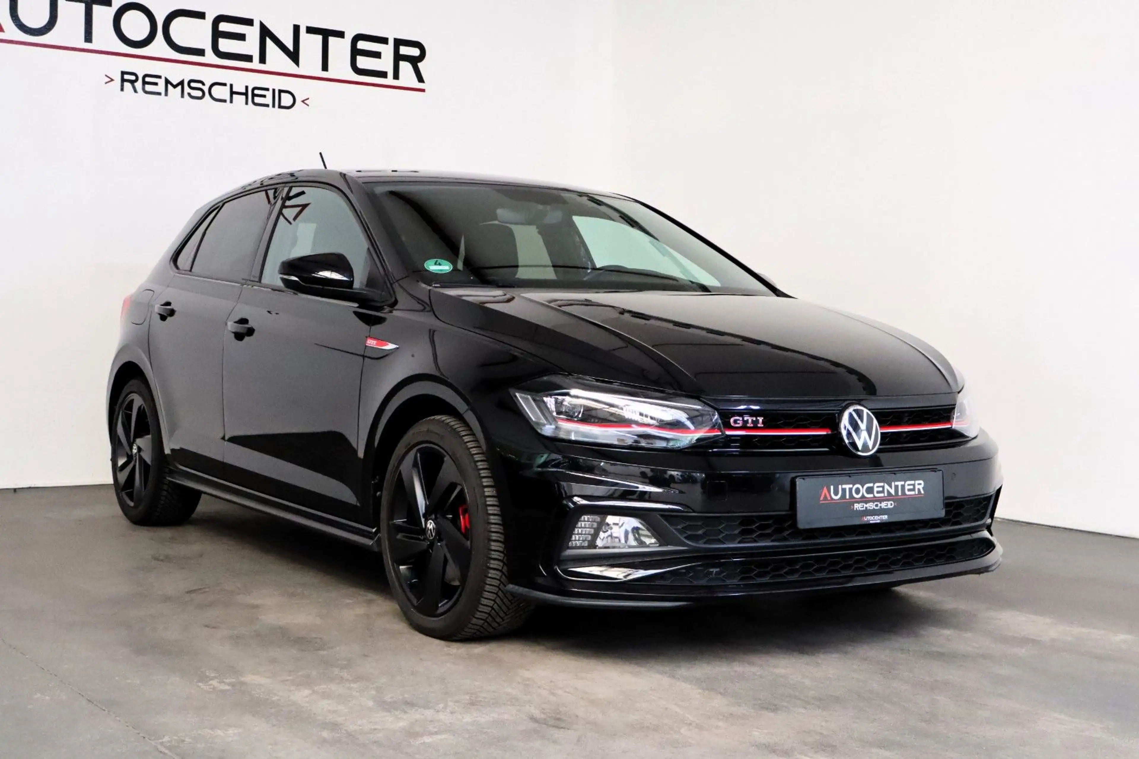 Volkswagen Polo VI 2,0 TSI GTI DSG Navi Virtual LED CarPlay — photo 3