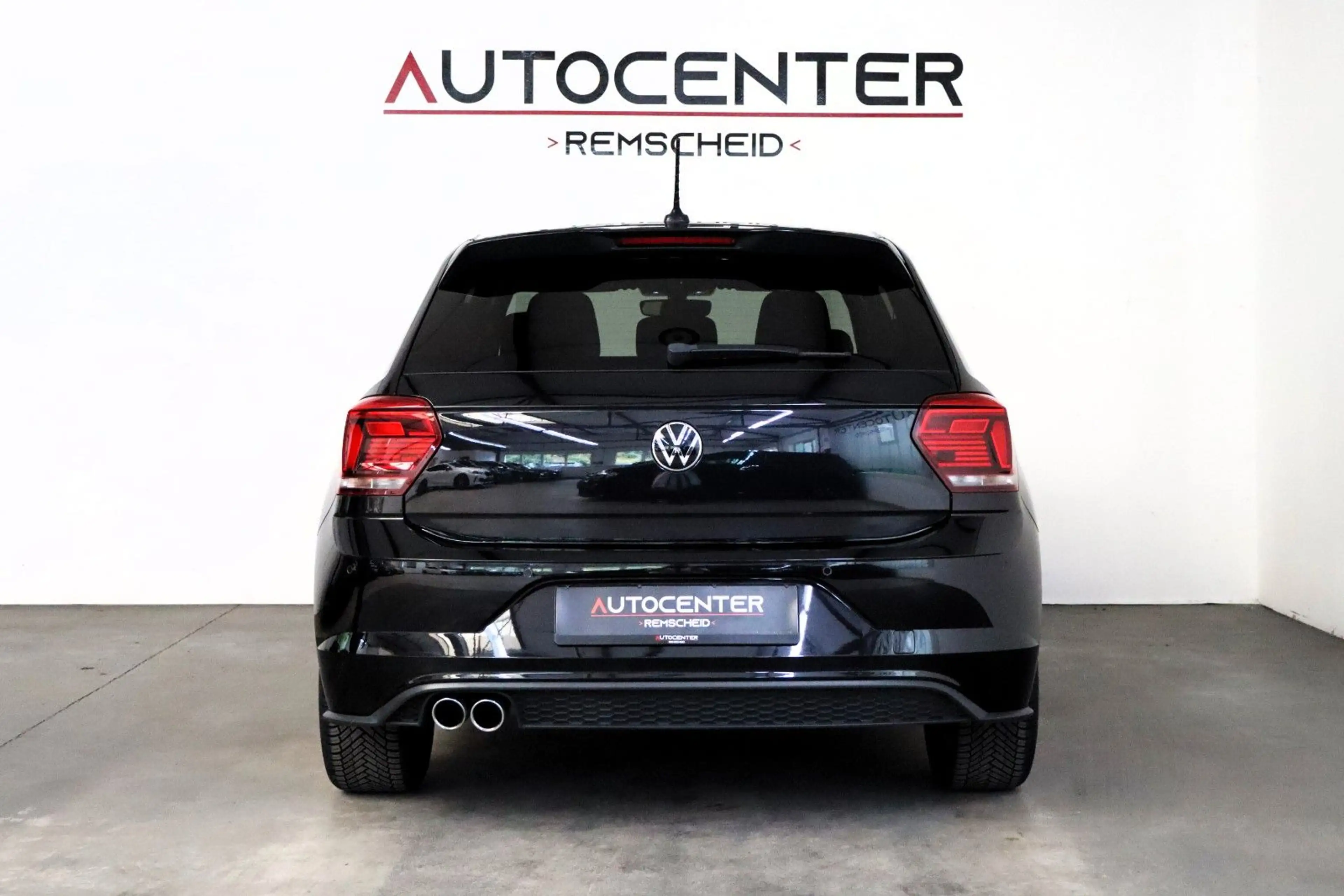 Volkswagen Polo VI 2,0 TSI GTI DSG Navi Virtual LED CarPlay — photo 5