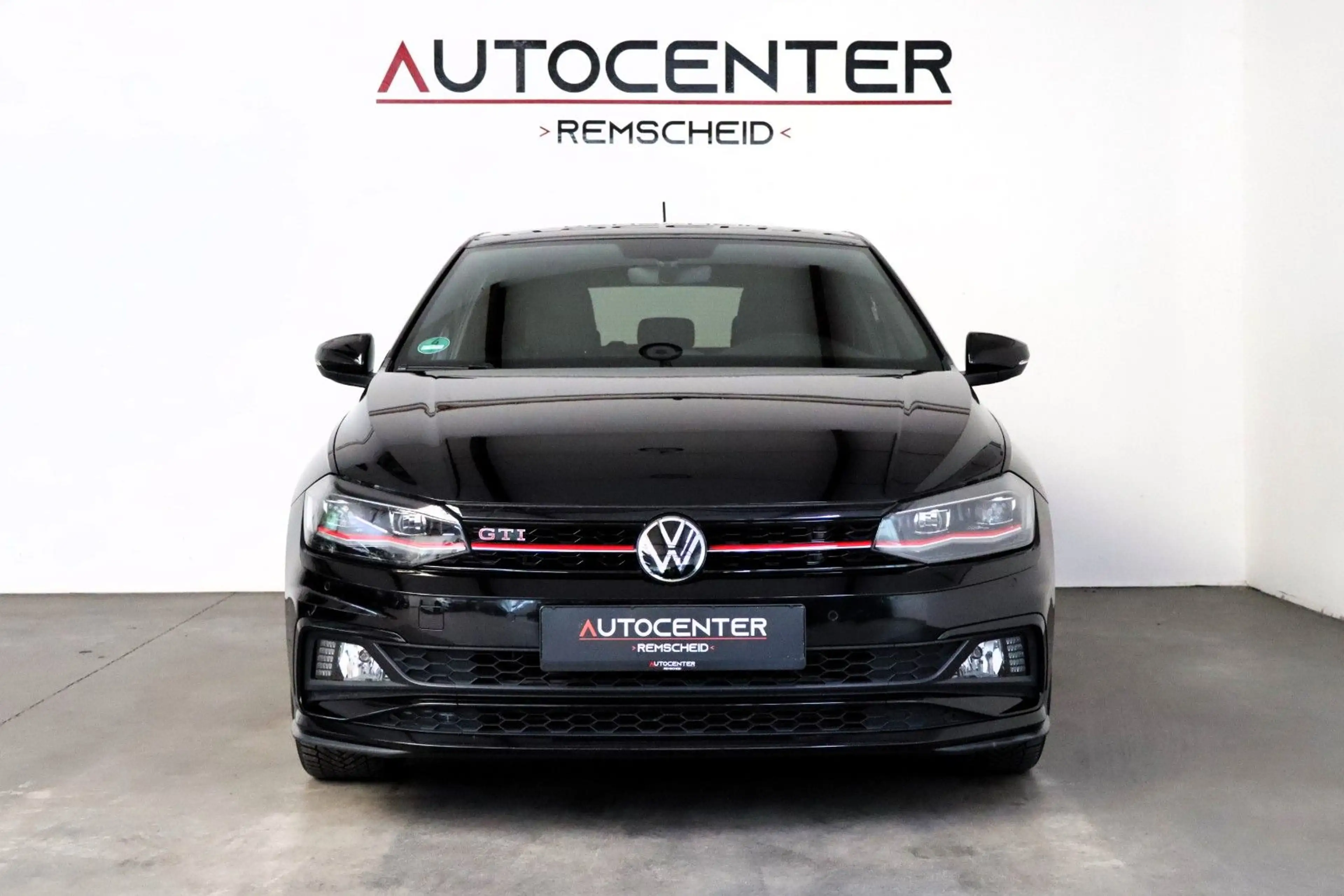 Volkswagen Polo VI 2,0 TSI GTI DSG Navi Virtual LED CarPlay — photo 2