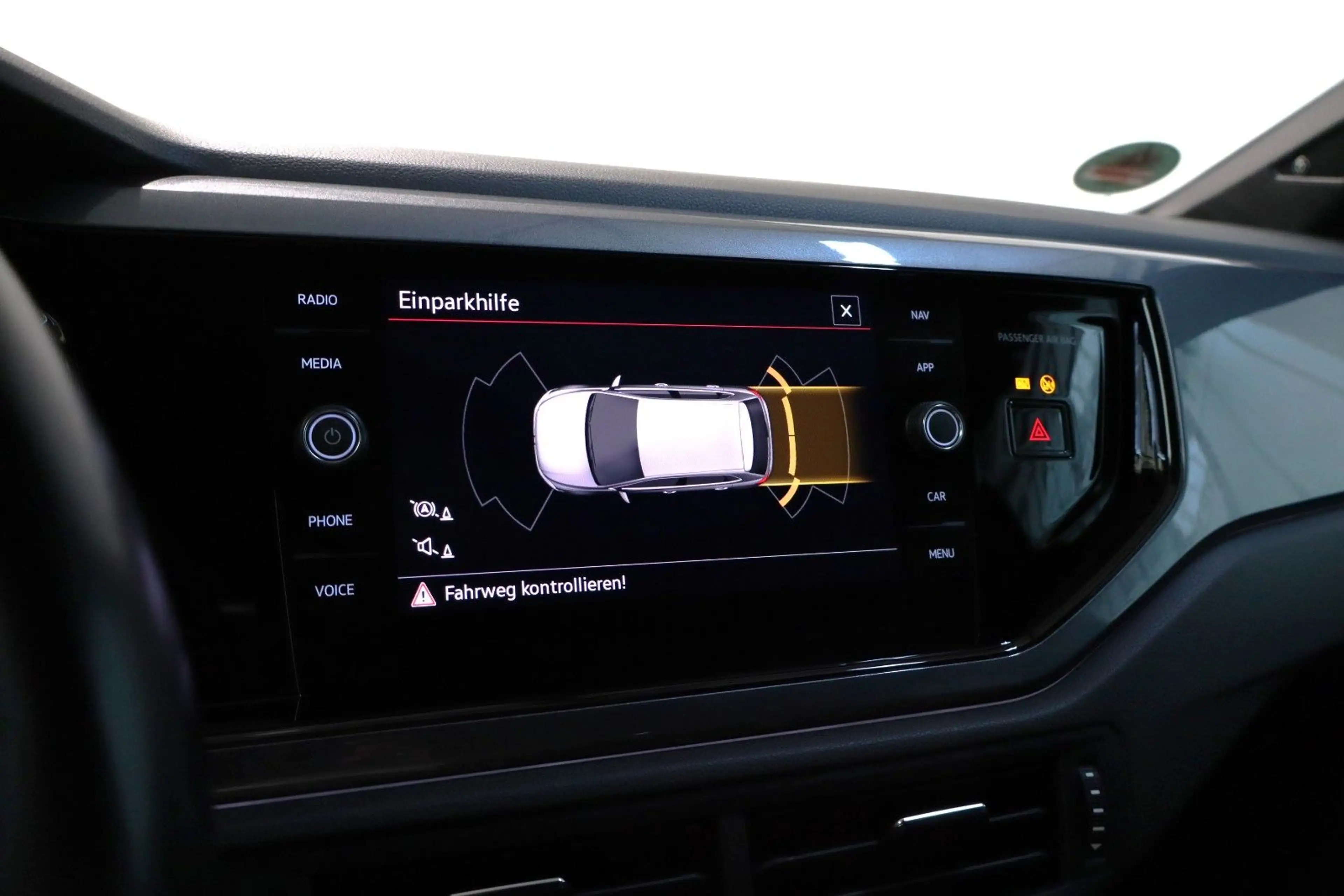 Volkswagen Polo VI 2,0 TSI GTI DSG Navi Virtual LED CarPlay — photo 9