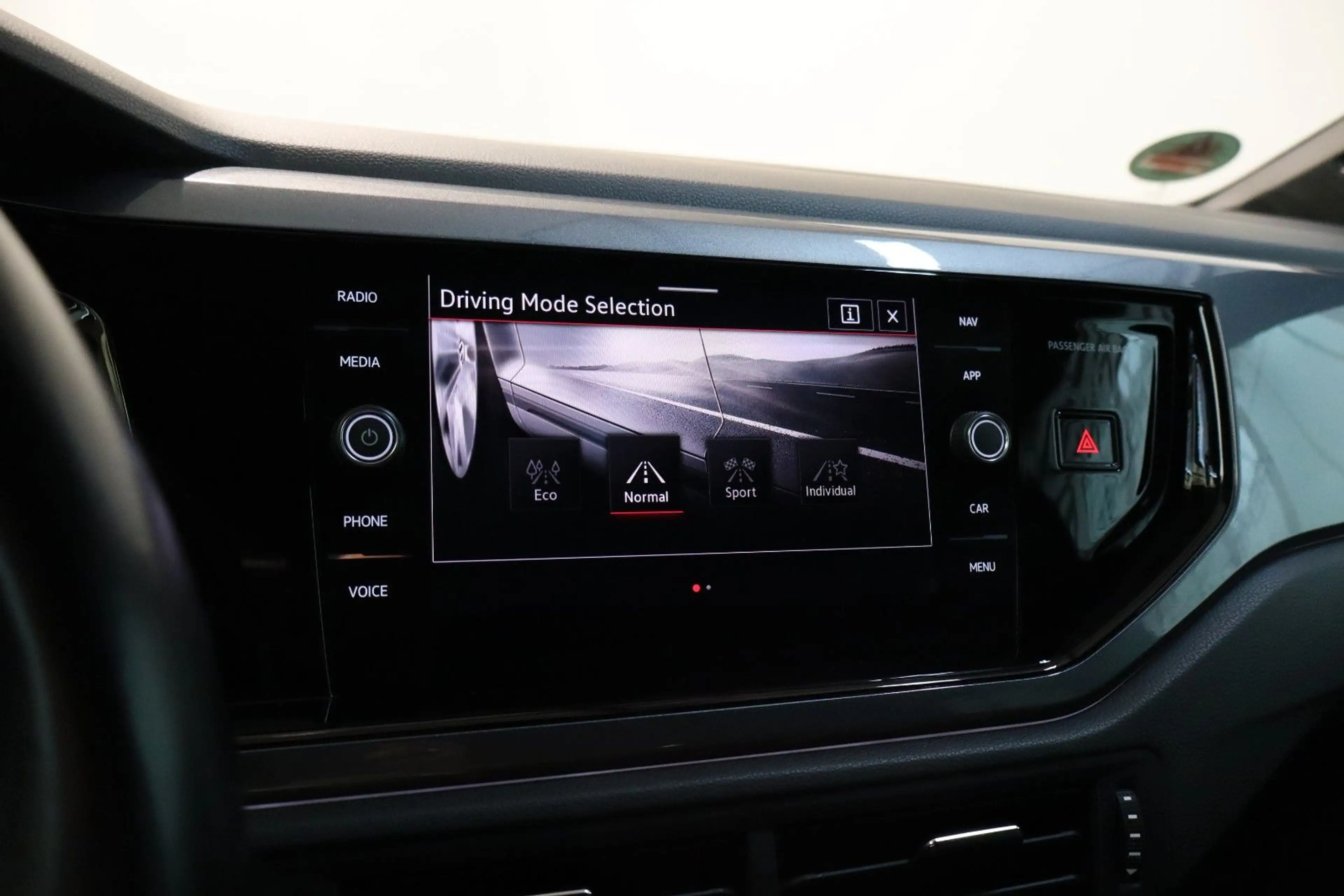 Volkswagen Polo VI 2,0 TSI GTI DSG Navi Virtual LED CarPlay — photo 13