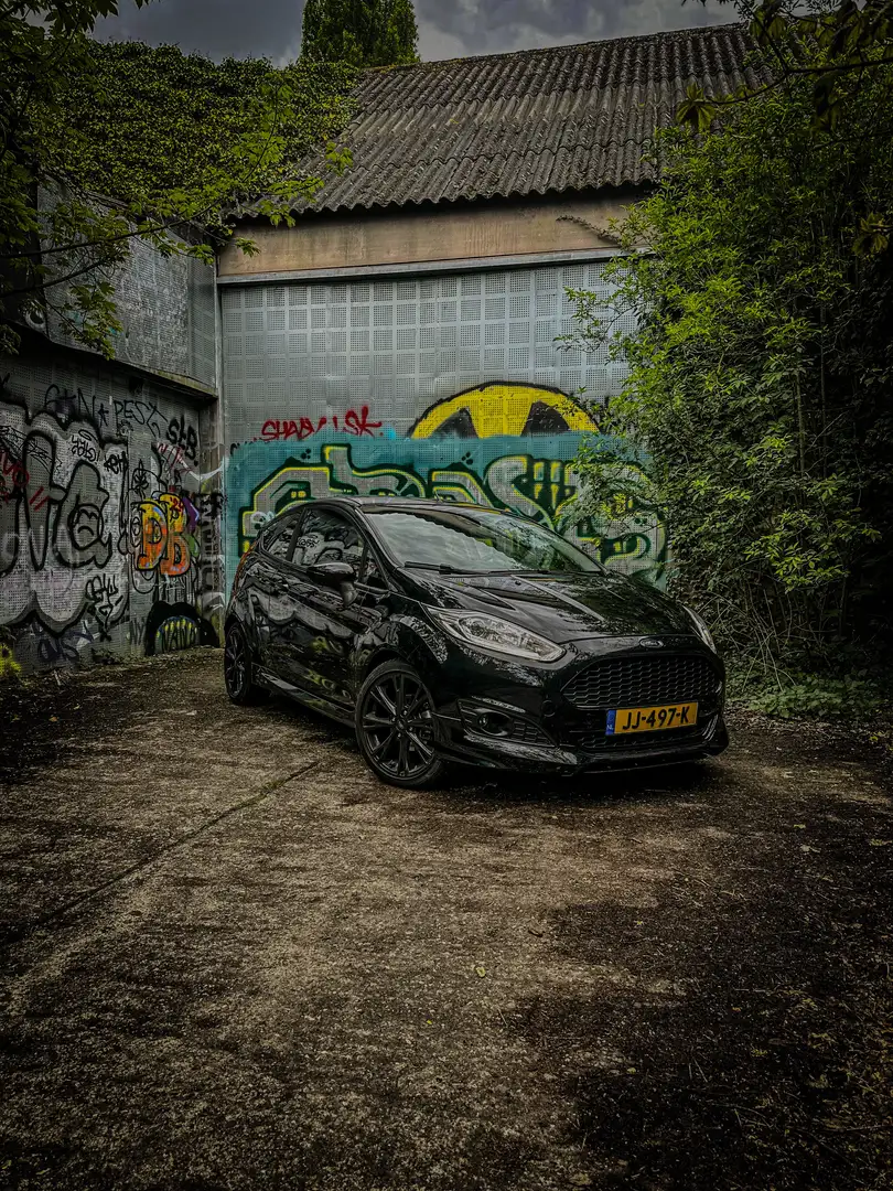 Ford Fiesta 1.0 EcoB. Black Edition Zwart - 2