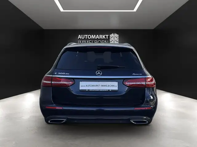 Mercedes-Benz E-Class view 10