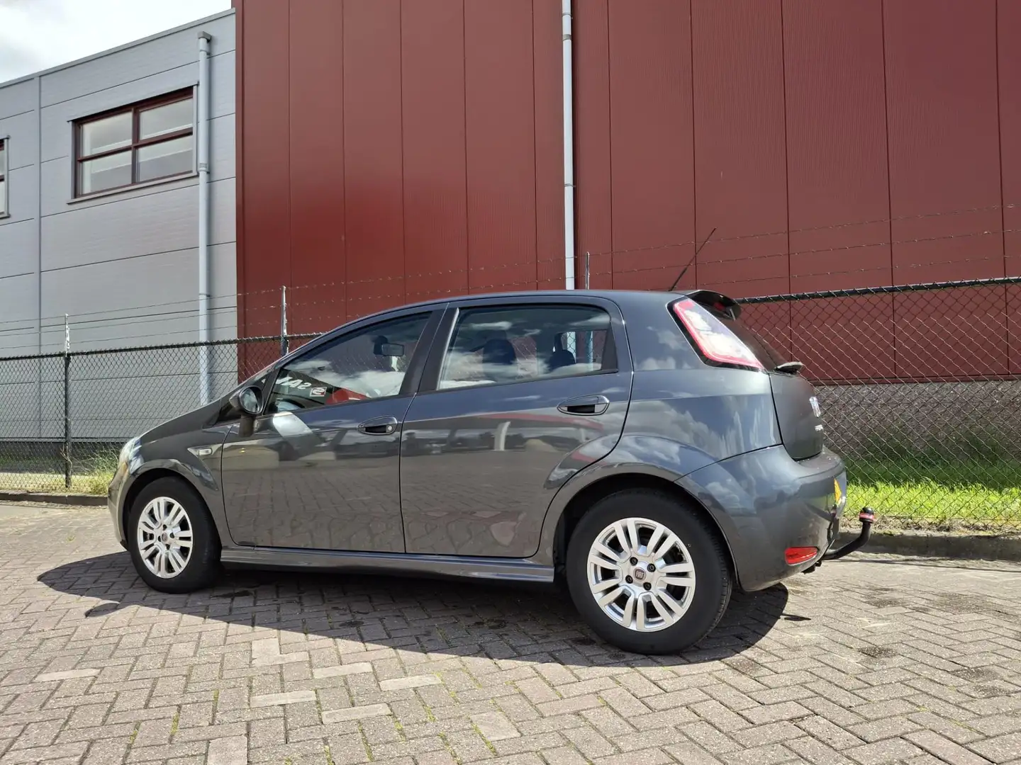 Fiat Punto Evo 0.9 TwinAir Pop Gris - 2