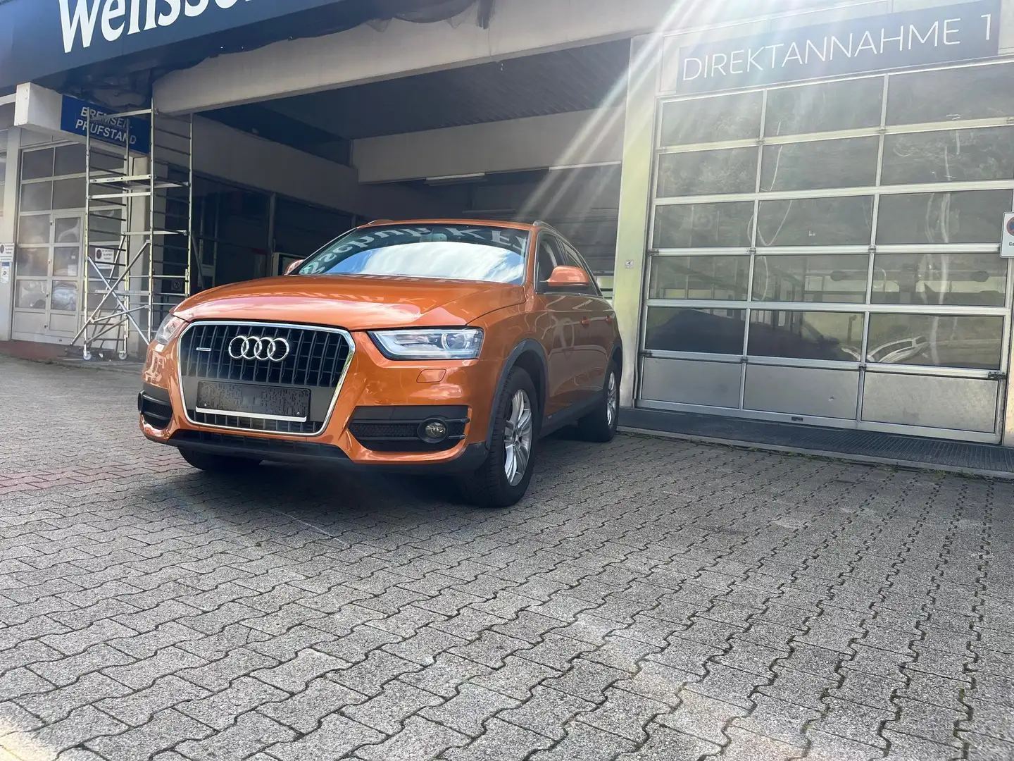 Audi Q3 2.0 TDI quattro Technisch super Zustand !! Orange - 1