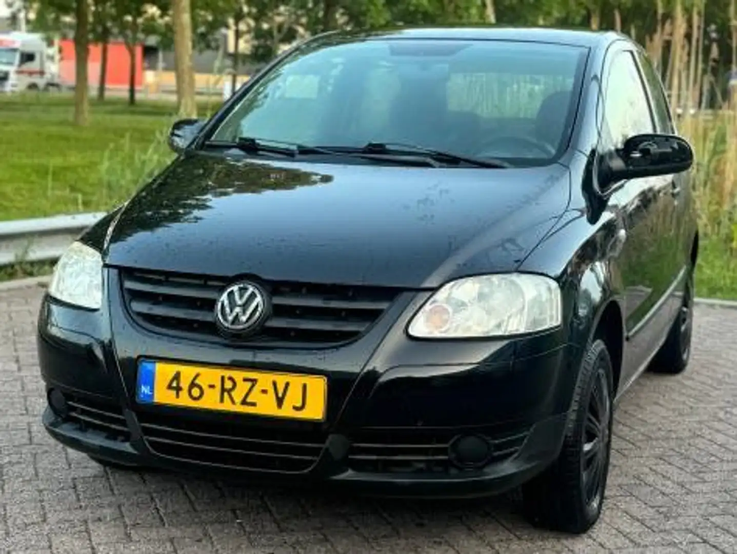 Volkswagen Fox Fox 1.2 Trendline Černá - 1