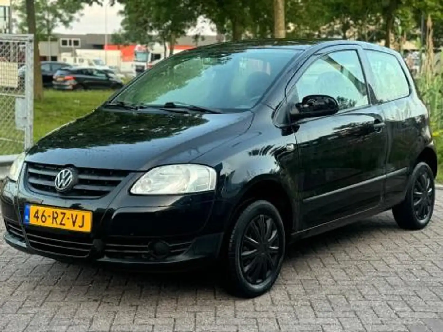 Volkswagen Fox Fox 1.2 Trendline Černá - 2