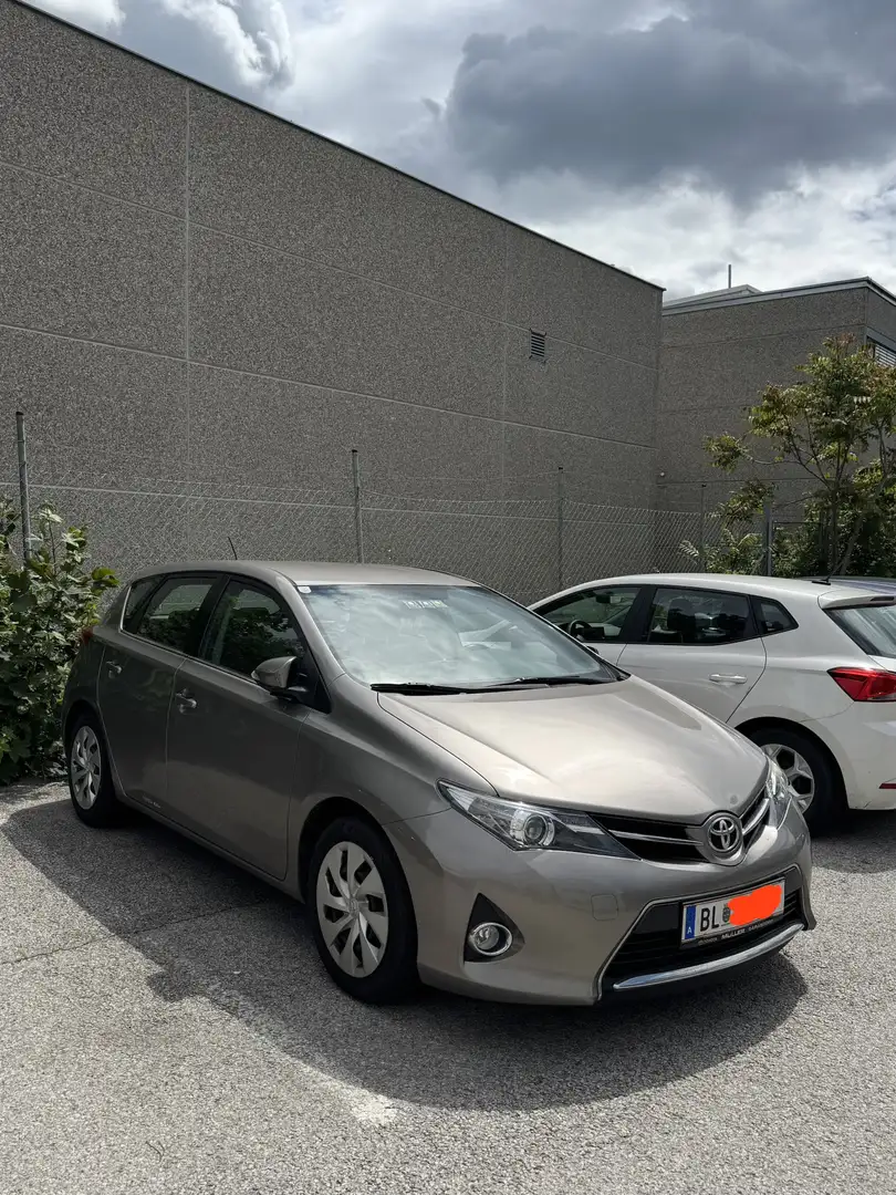 Toyota Auris 1,4 D-4D Style - 2