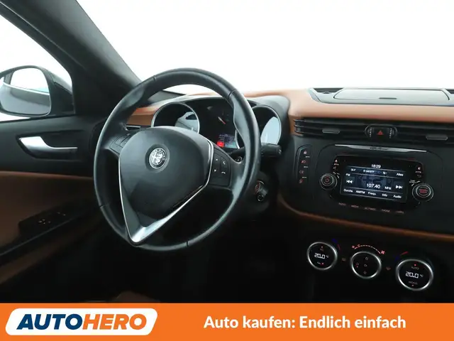 Alfa Romeo Giulietta view 13