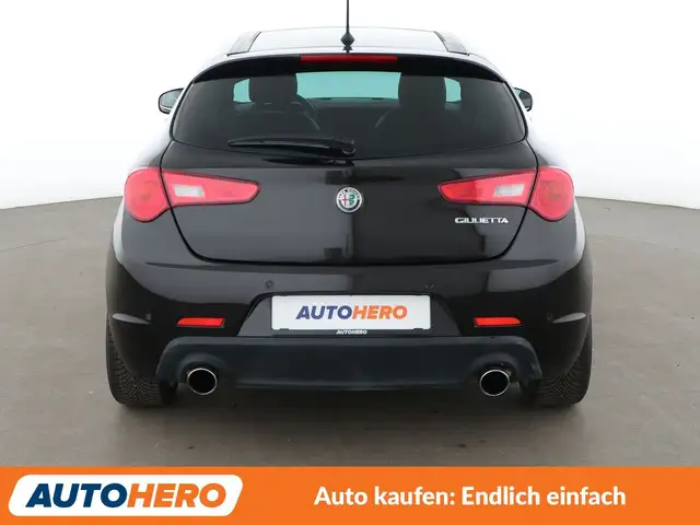 Alfa Romeo Giulietta view 5