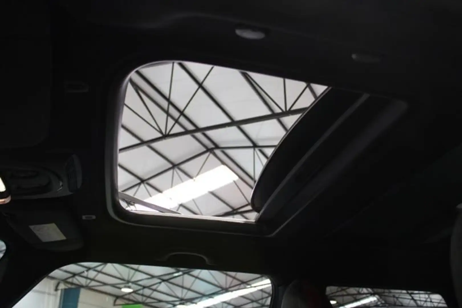 MINI John Cooper Works Schwarz - 2