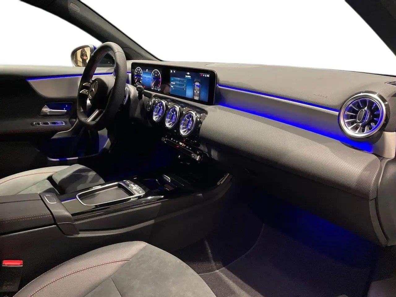 Mercedes-Benz A-Class 2026 — фото 15