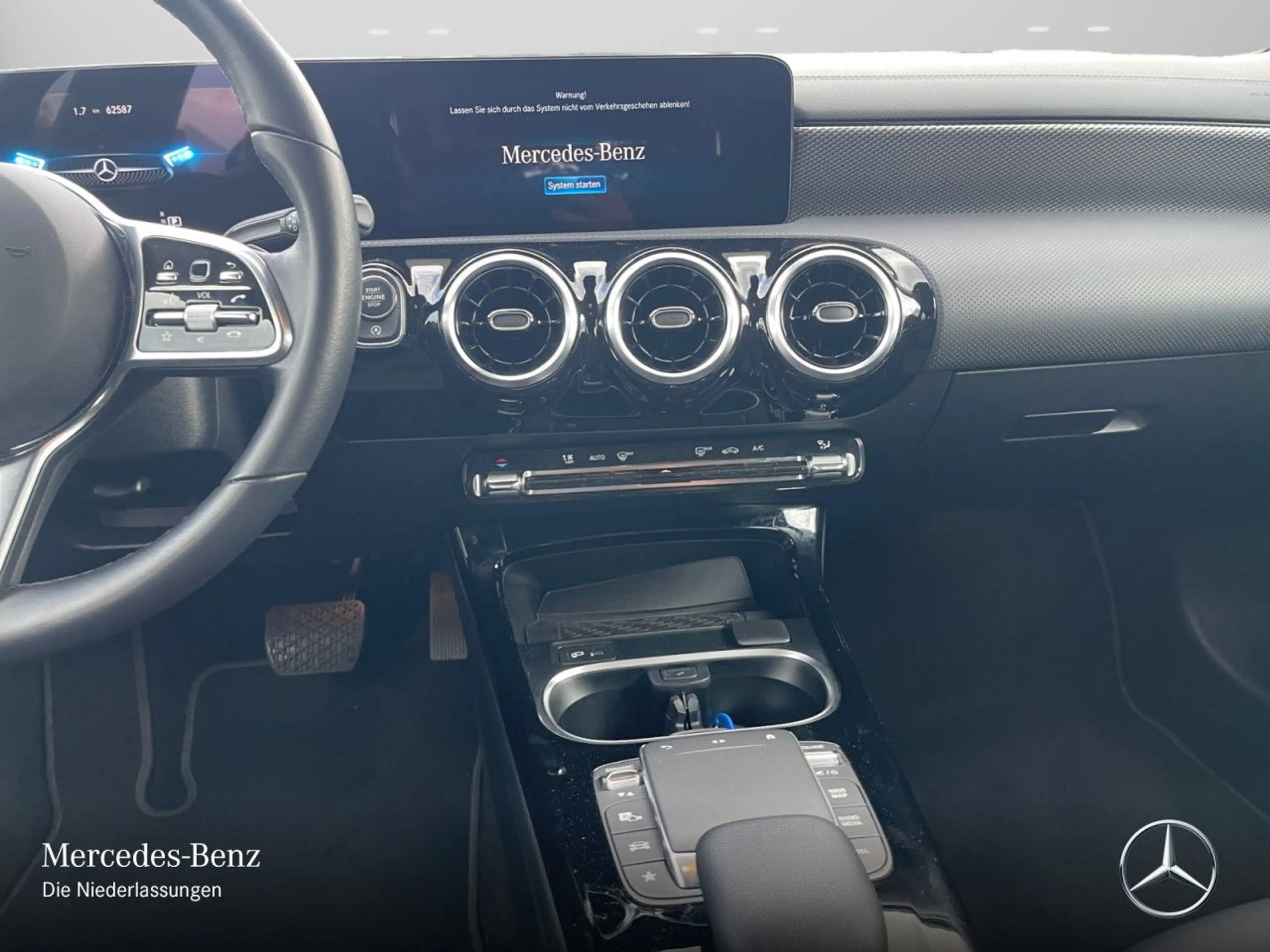 Mercedes-Benz CLA 200 d PROGRESSIVE+LED+KAMERA+8G — photo 15