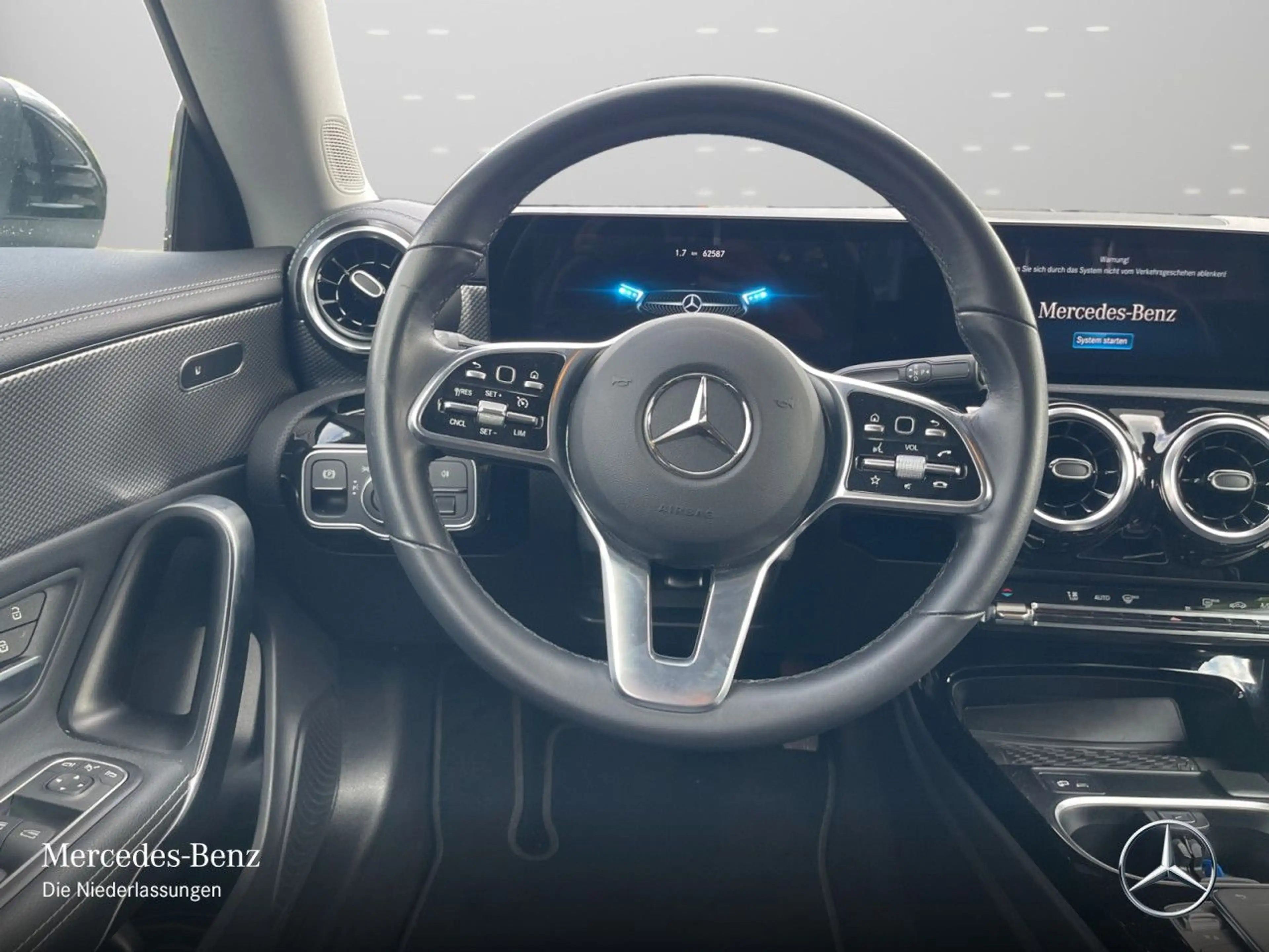 Mercedes-Benz CLA 200 d PROGRESSIVE+LED+KAMERA+8G — photo 14