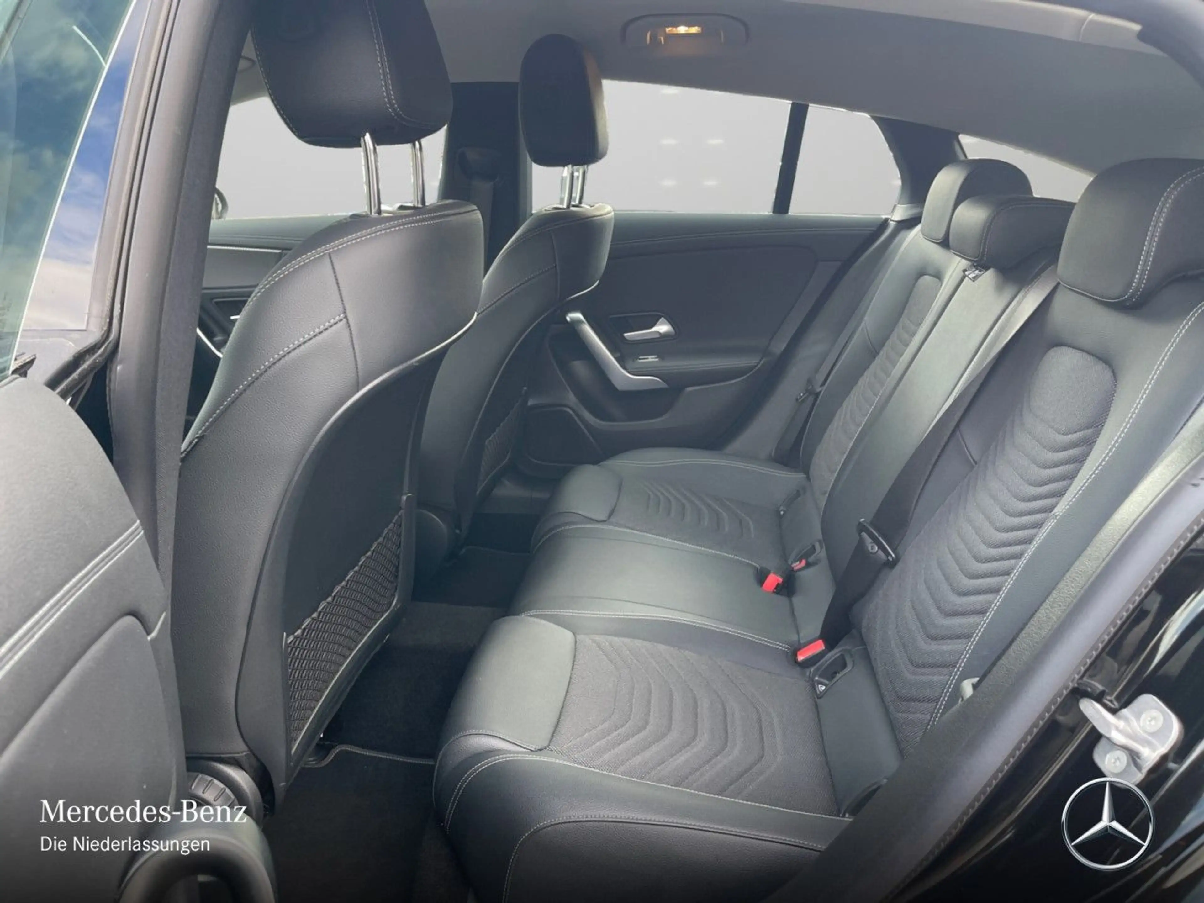 Mercedes-Benz CLA 200 d PROGRESSIVE+LED+KAMERA+8G — photo 12