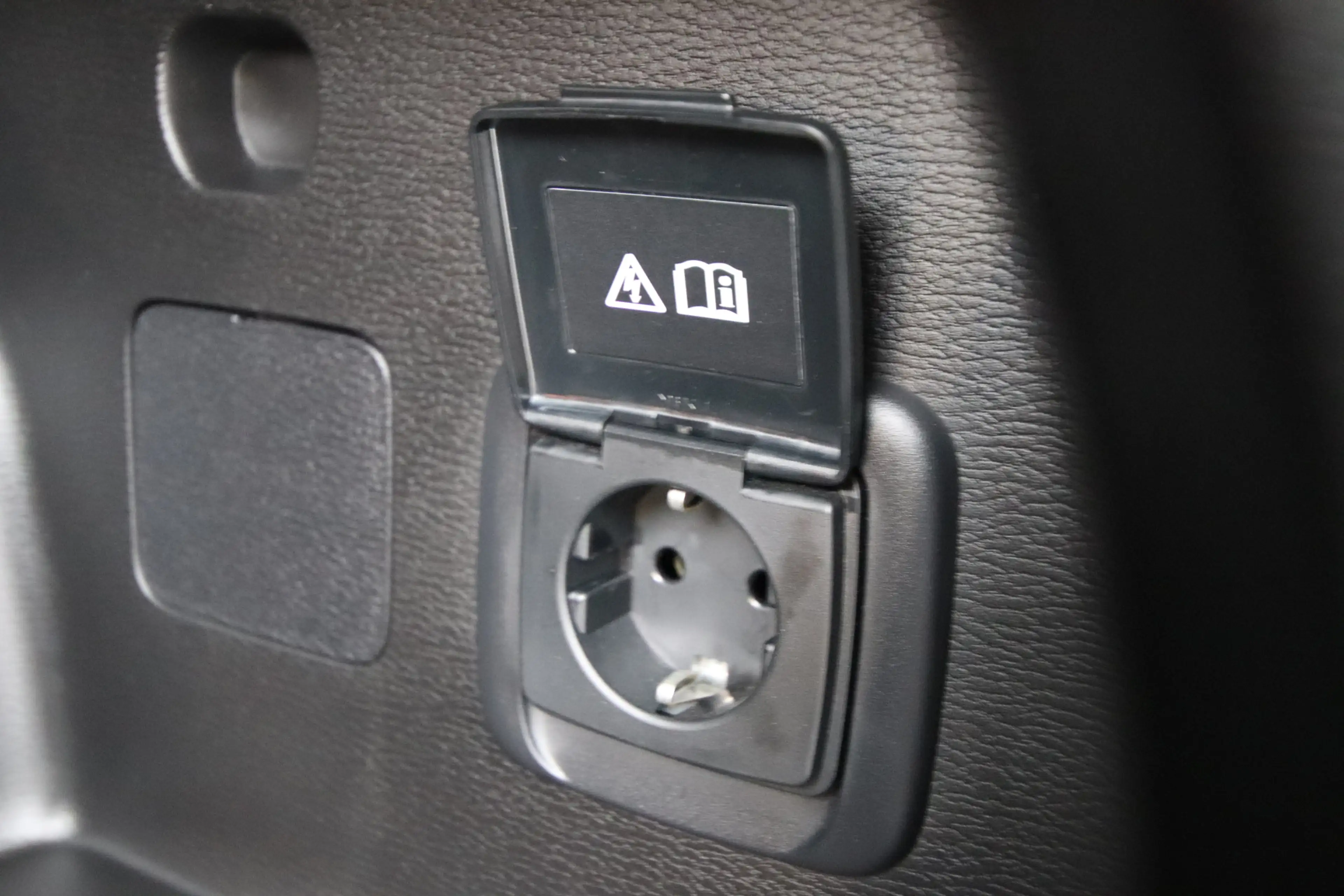 Mitsubishi Outlander 2.4 PHEV Business Edition 1e Eig. Afn. Trekhaak, W — photo 7