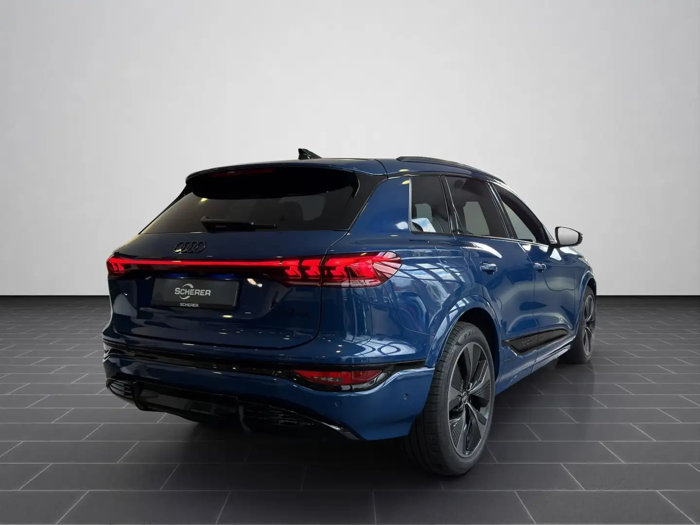 Audi Q6 e-tron SUV edition one blue e-tron quattro 285 kW Te Blau - 2