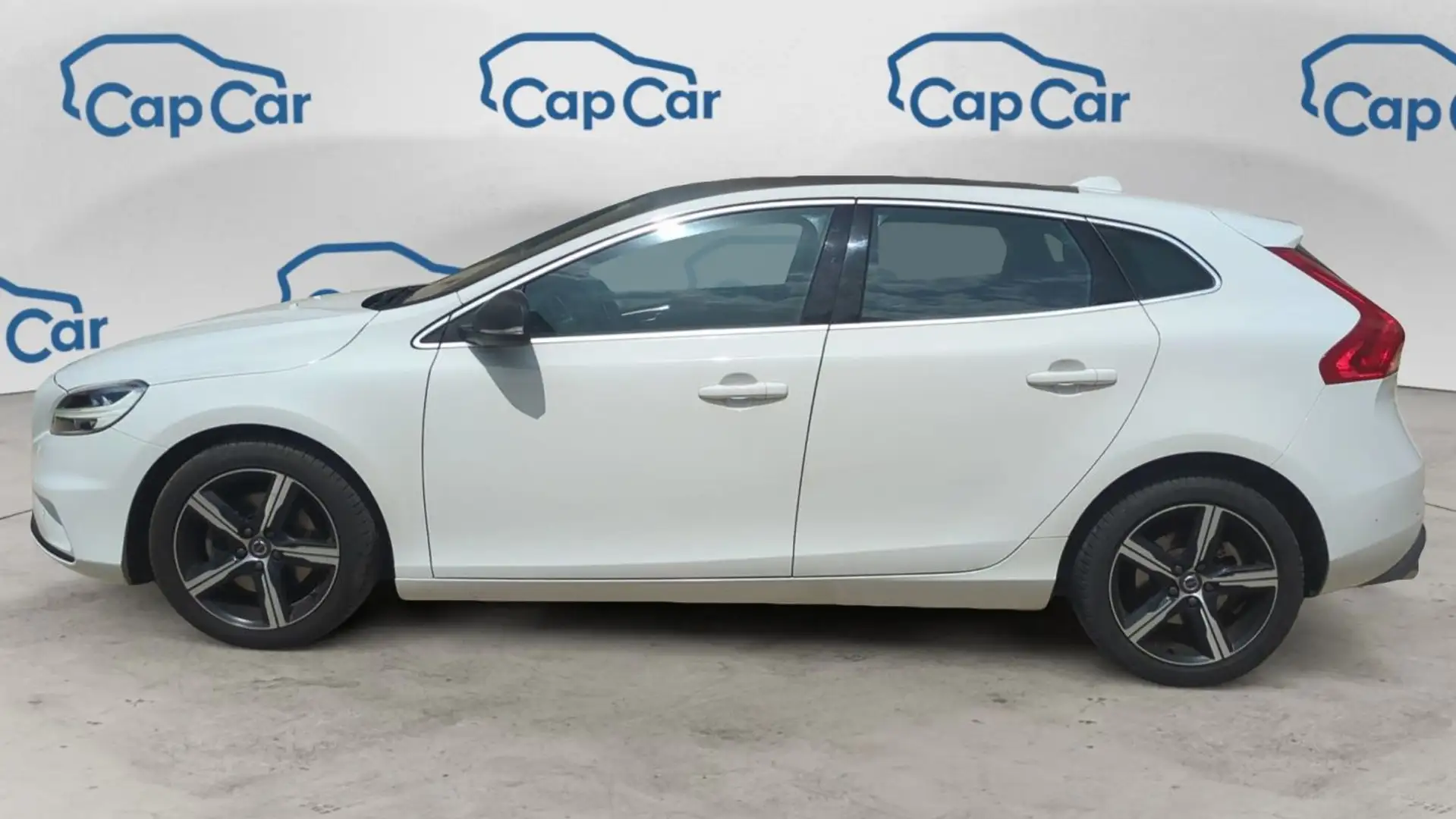 Volvo V40 II 2.0 T2 122 R-Design Blanc - 2