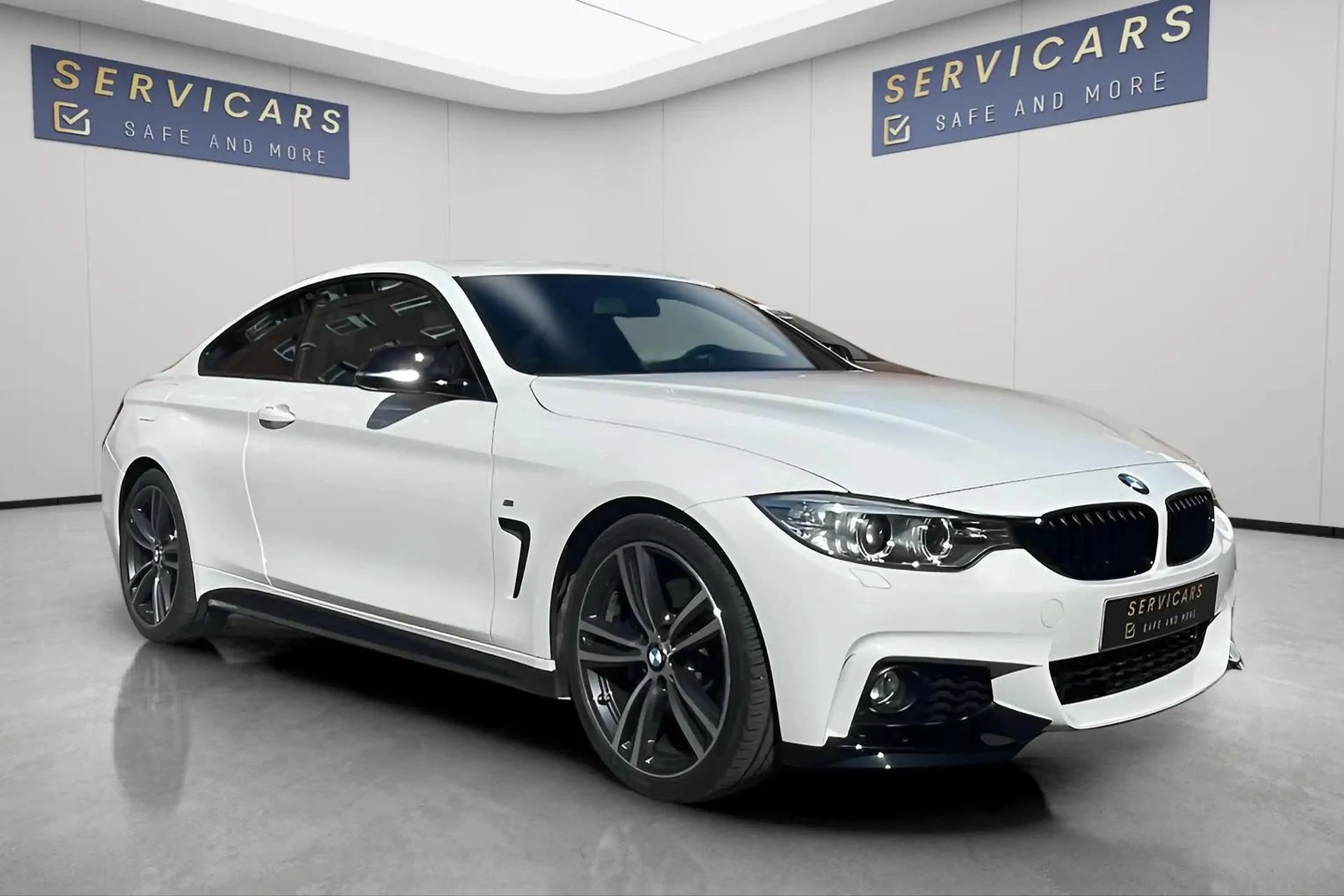 BMW 418 Coupé d/Pack M Performance/12 mois de garantie — photo 3