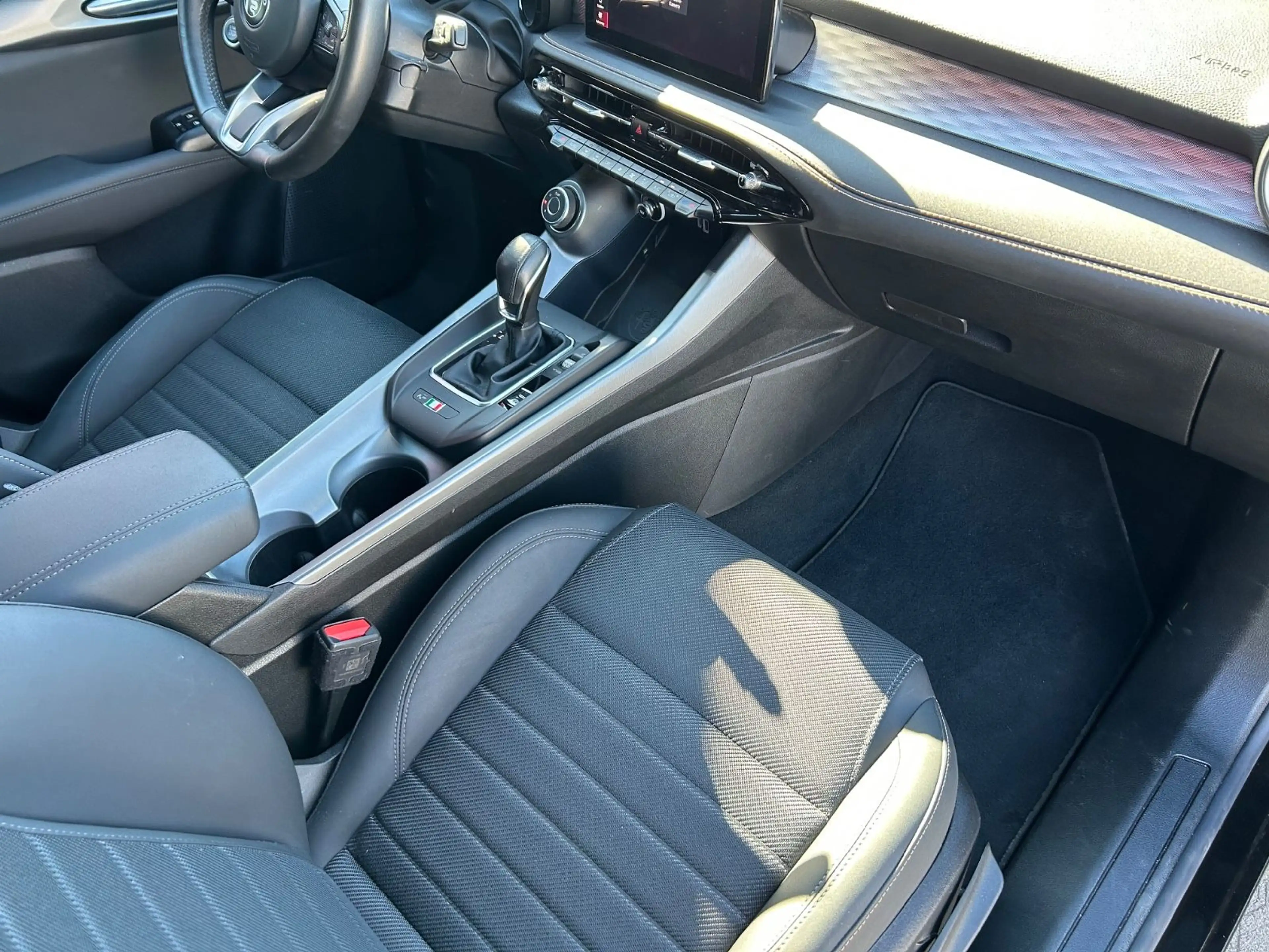 Alfa Romeo Tonale Ti  1.5 VGT MILD-Hybrid AUT/LED/NAVI — photo 13