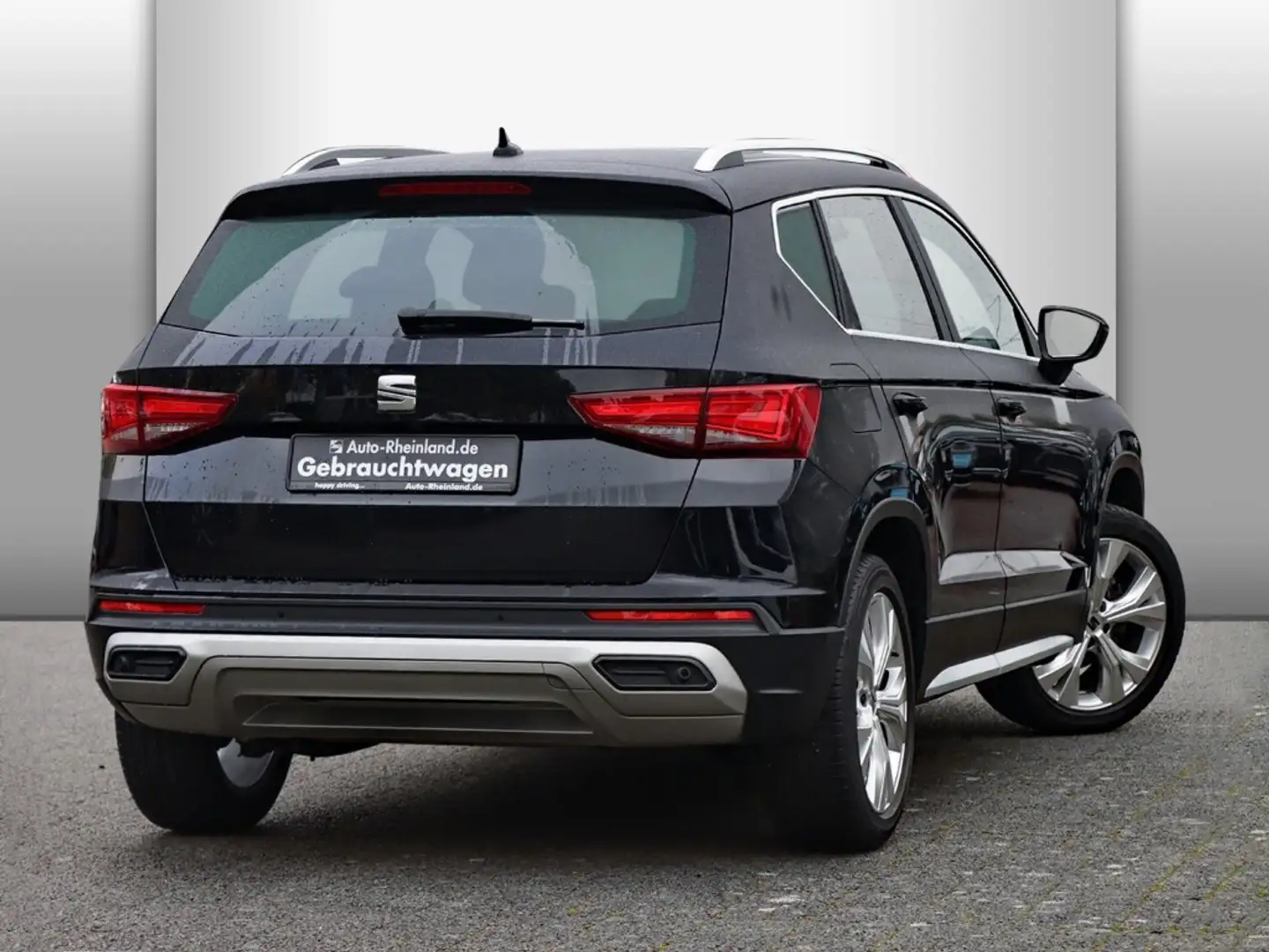 SEAT Ateca Xperience 1.5 TSI ACT DSG LED/NAVI/BEATS Schwarz - 2