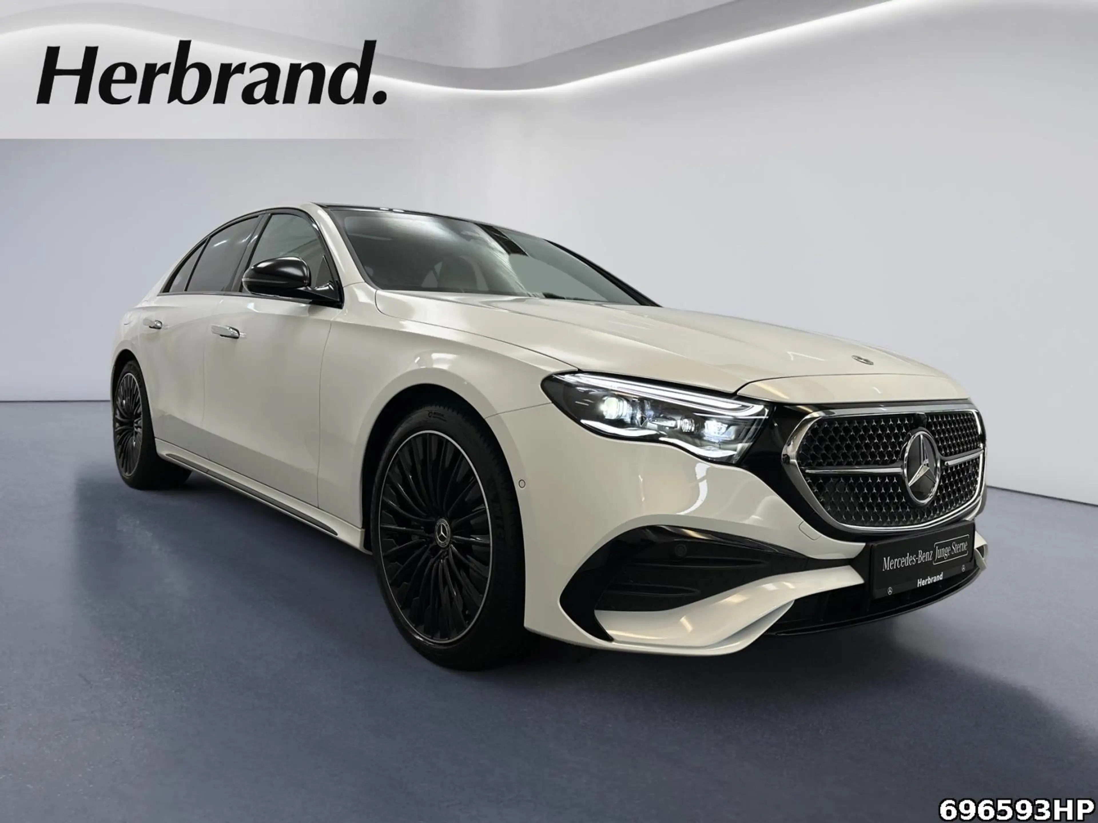 Mercedes-Benz E 400 e 4M AMG Night Pano 360° DIGITAL LIGHT 20" — photo 2