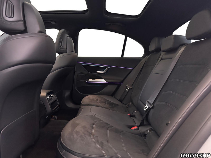 Mercedes-Benz E 400 e 4M AMG Night Pano 360° DIGITAL LIGHT 20" — photo 11