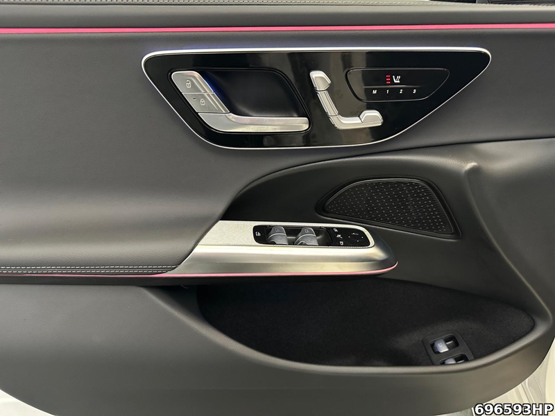 Mercedes-Benz E 400 e 4M AMG Night Pano 360° DIGITAL LIGHT 20" — photo 9