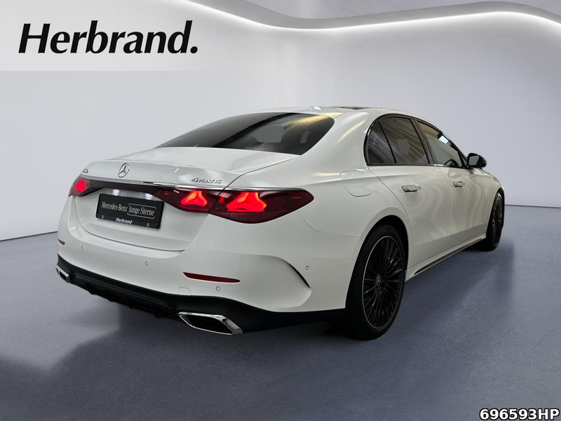 Mercedes-Benz E 400 e 4M AMG Night Pano 360° DIGITAL LIGHT 20" — photo 3