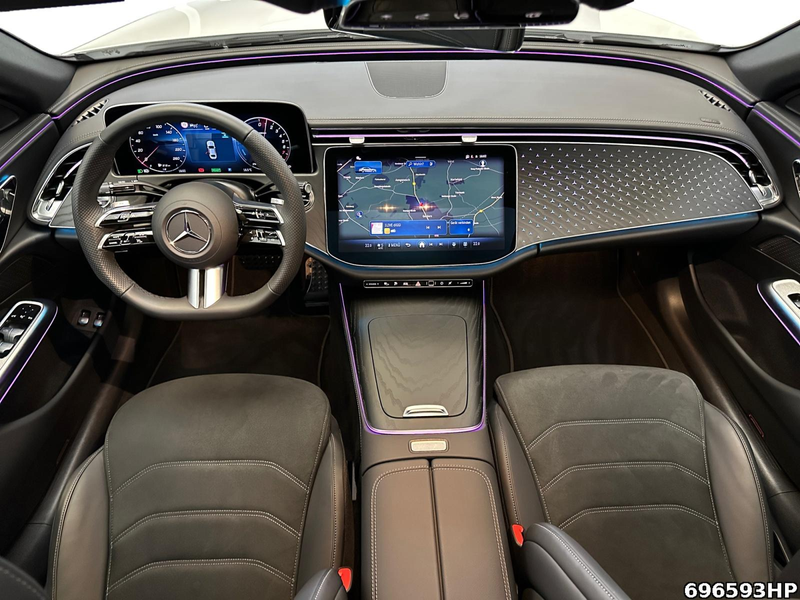 Mercedes-Benz E 400 e 4M AMG Night Pano 360° DIGITAL LIGHT 20" — photo 12