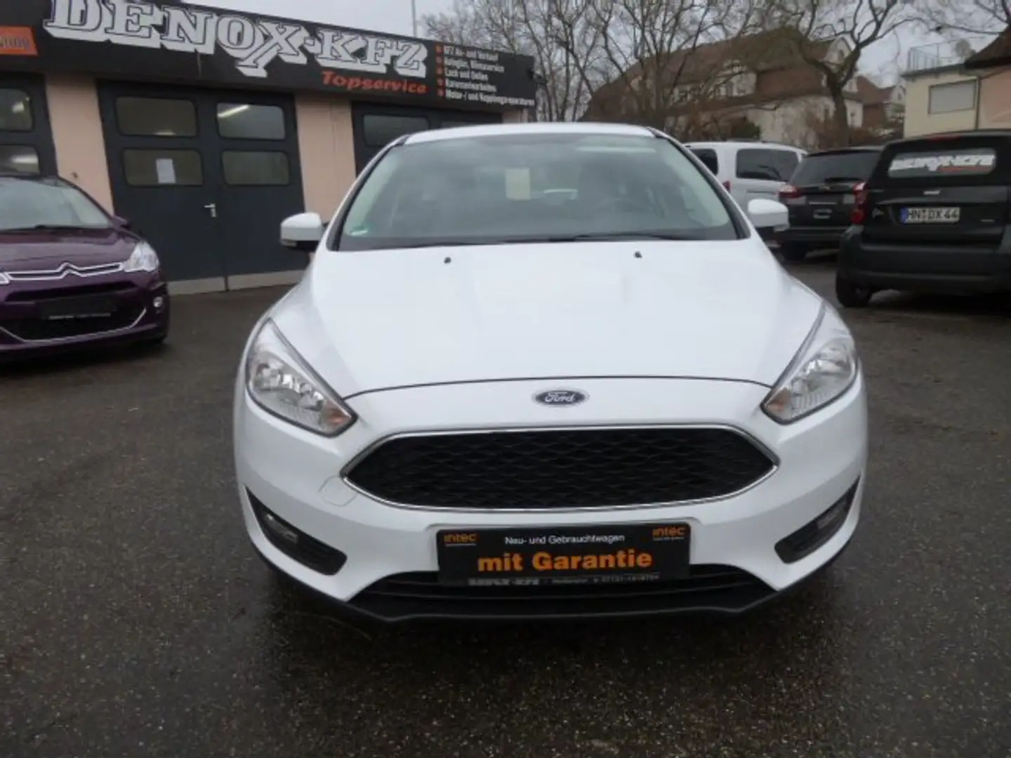 Ford Focus Business 1-Hand Blanc - 2