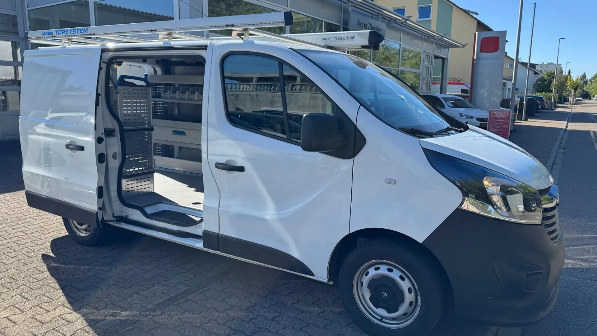 Opel Vivaro 1Hand Navi  SORTIMO Regal AUFBAU *NR 24 Blanc - 1
