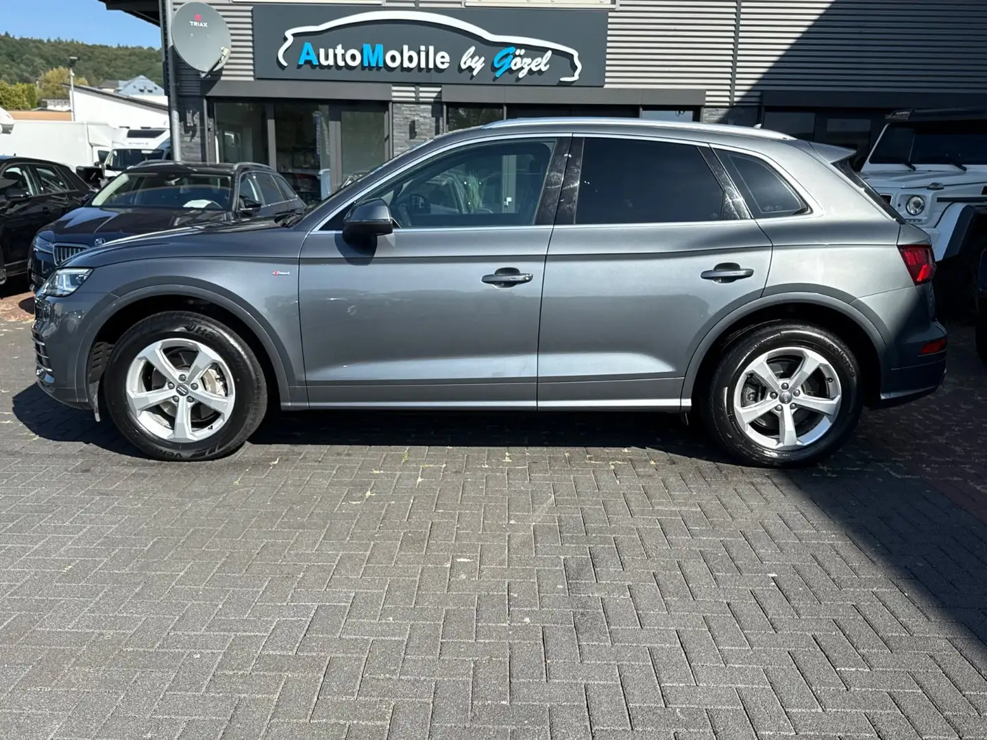 Audi Q5 45 TFSI quattro *2. Hand *S line  *TÜV NEU Grau - 2