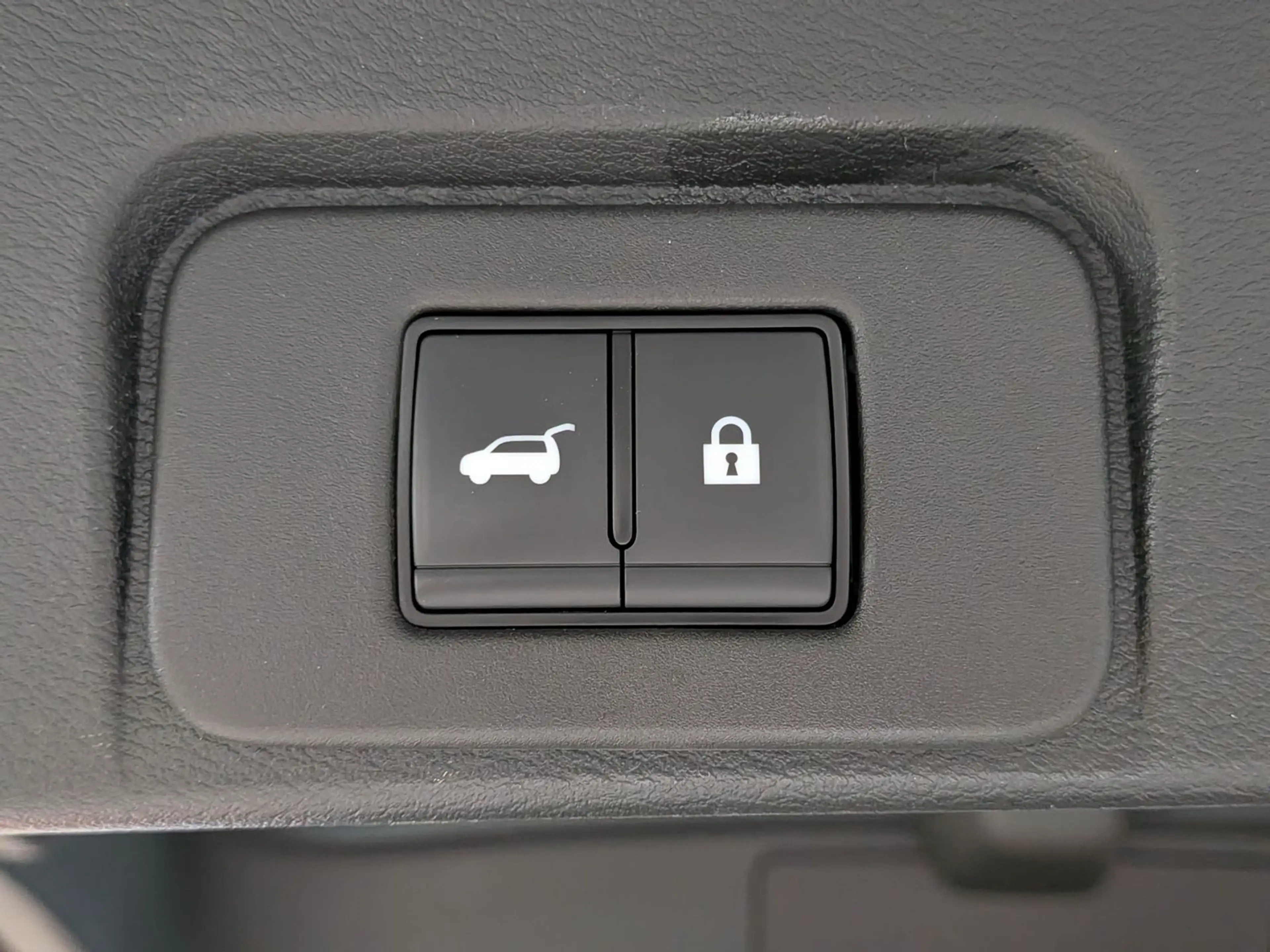 Nissan X-Trail 1.5 e-Power e-4 Tekna Bose HUD LED+ 20" — photo 14