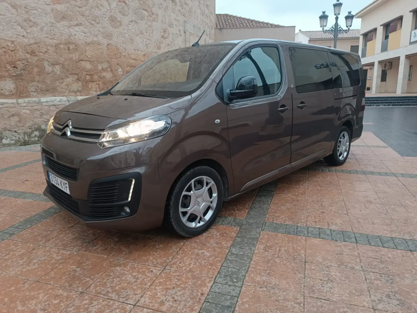 Citroen Spacetourer BlueHDI S&S XL Shine 150 Marrón - 1