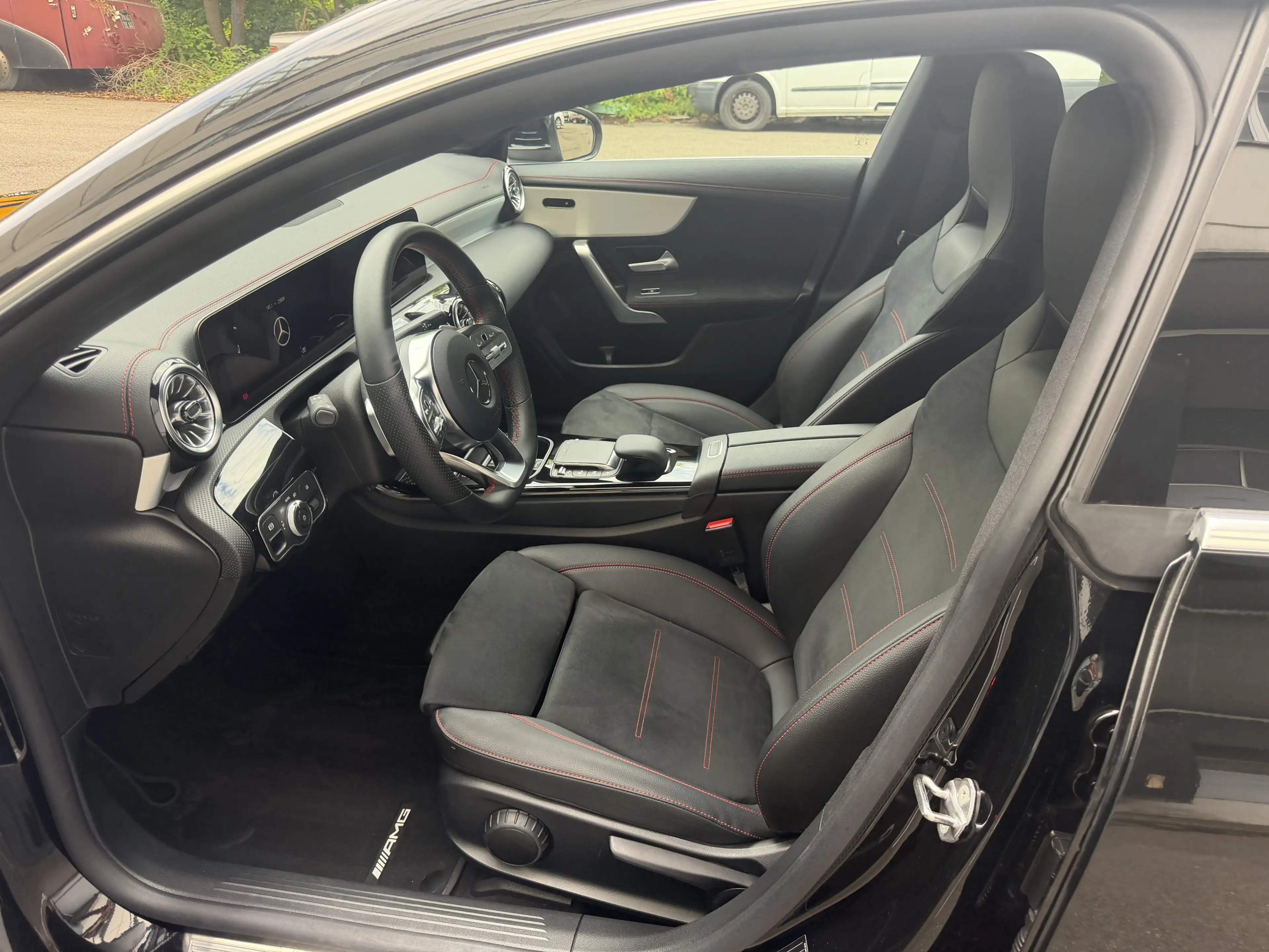 Mercedes-Benz CLA 220 Coupe 4-M AMG LED MBUX Distronic 360° — photo 13