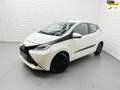 Toyota Aygo 1.0 VVT-i x-play AUTOMAAT 5 DRS AIRCO CAMERA Wit - thumbnail 1