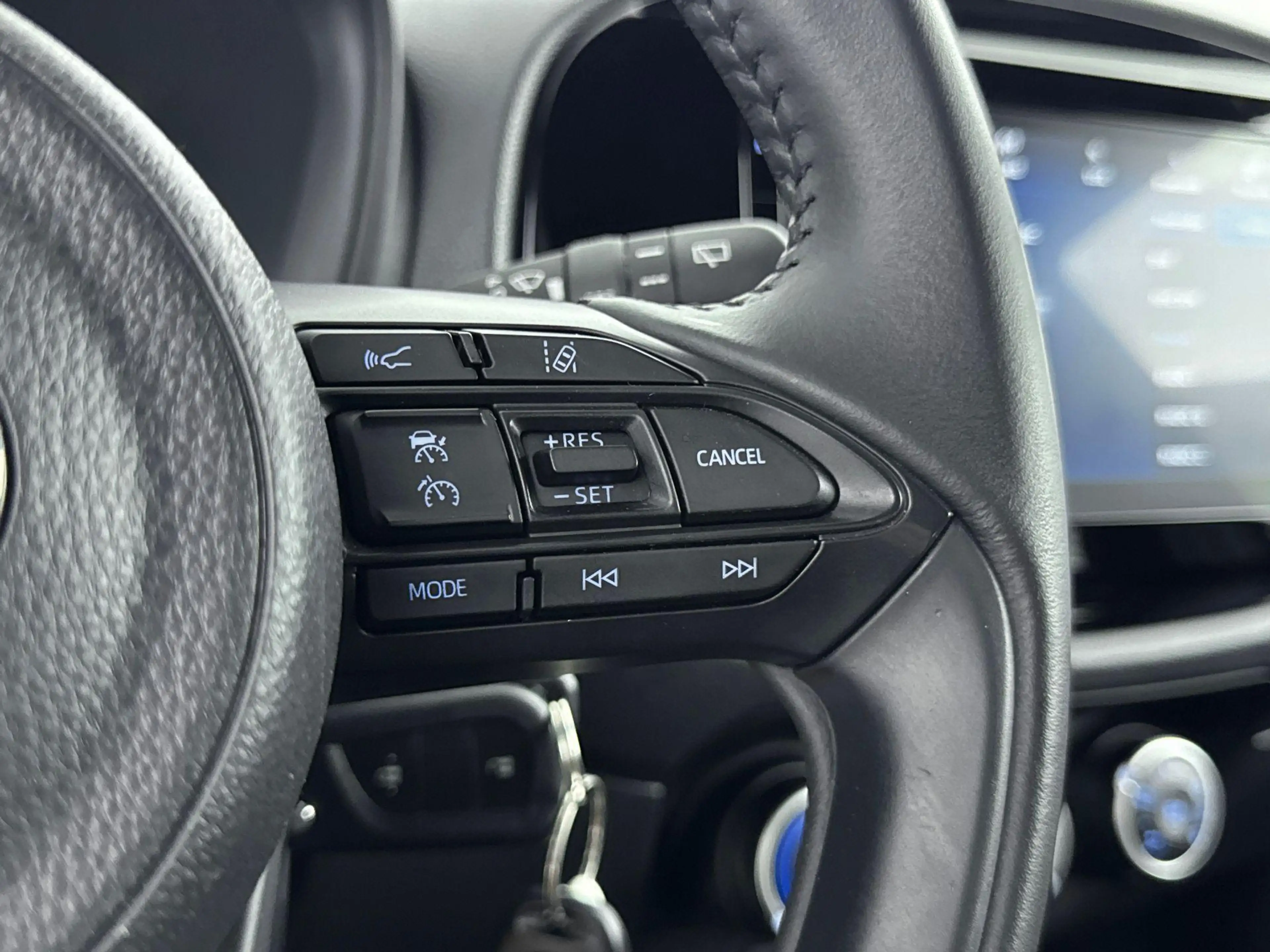 Toyota Aygo X 1.0 VVT-i MT Play | All seasonbanden  | Camera | C — photo 15